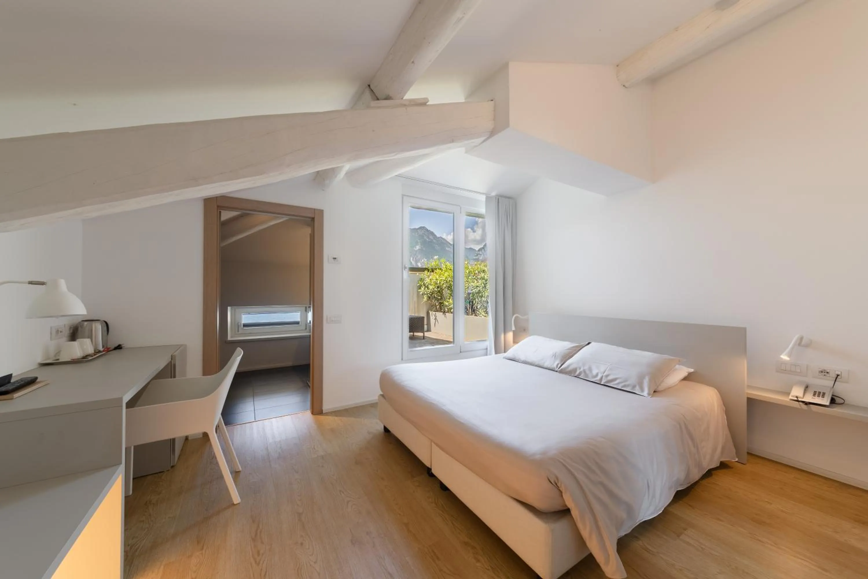 Bed in Hotel Lago Di Garda