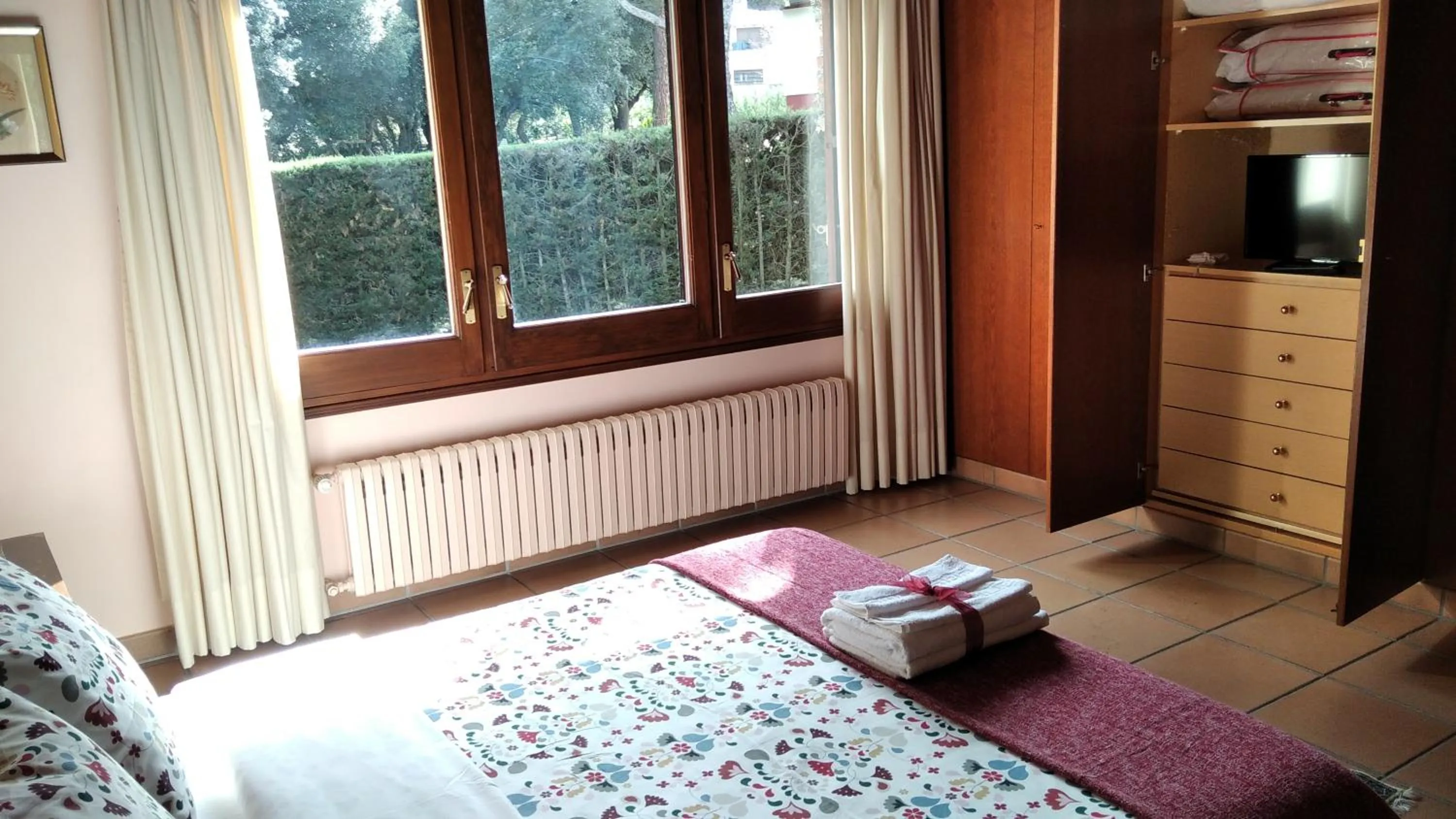 Bedroom in Les Margarides