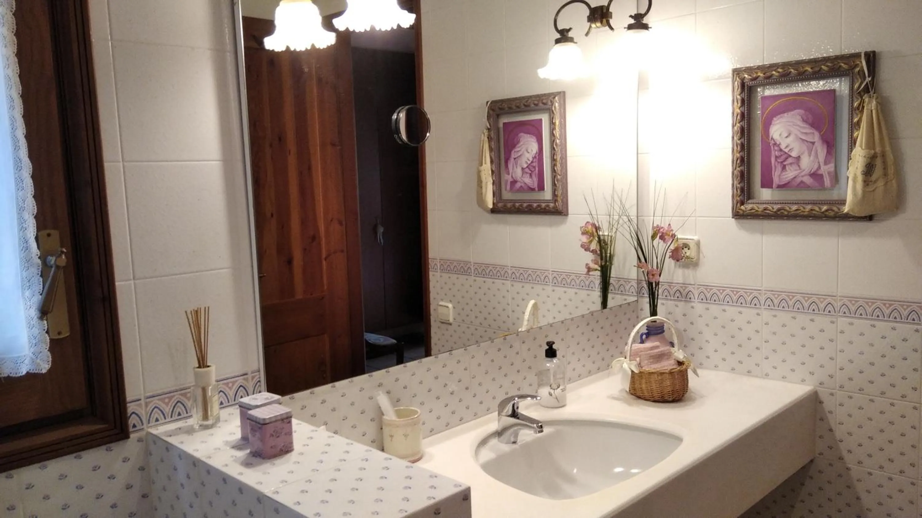 Bathroom in Les Margarides