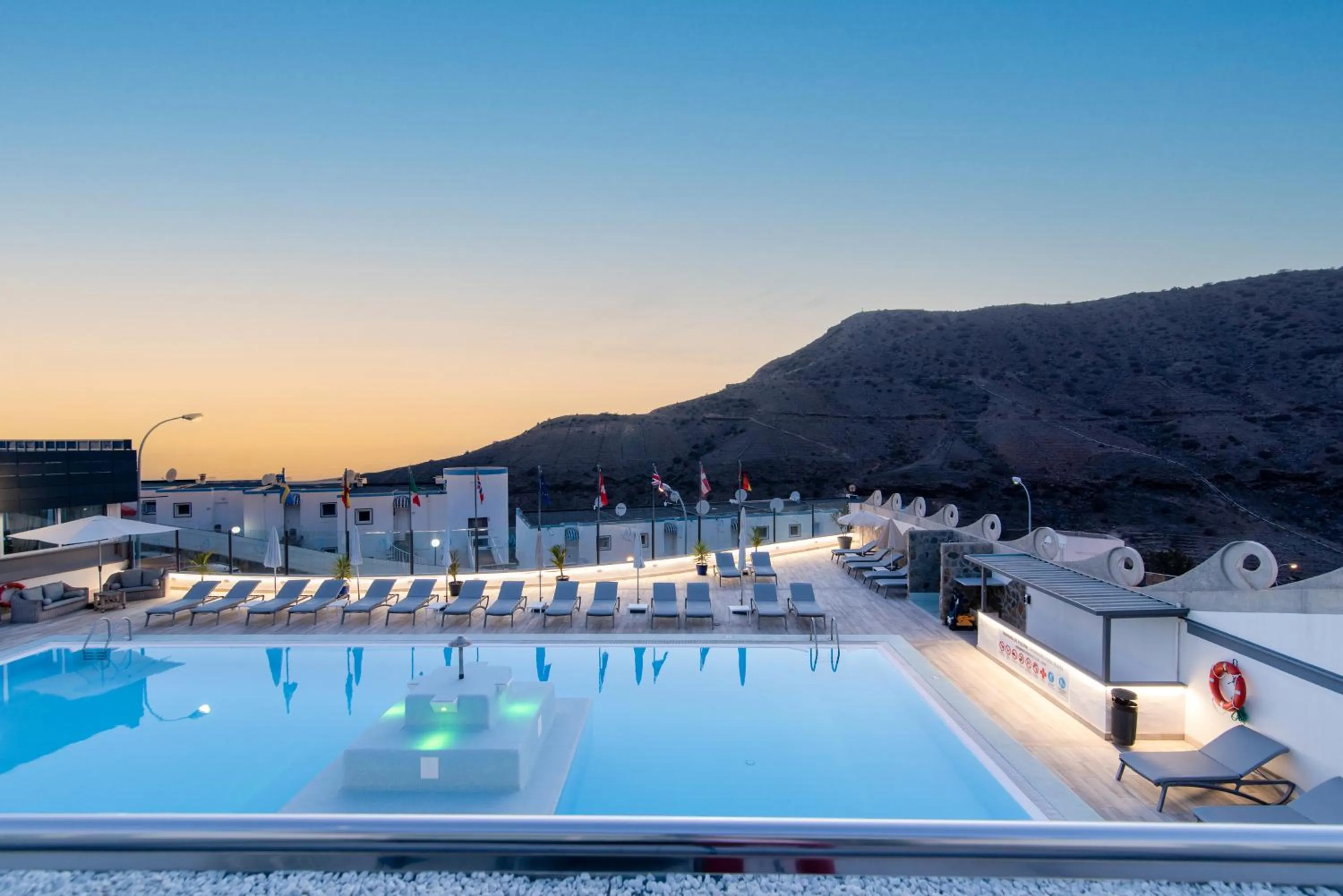 Mountain view in Mariposa Del Sol