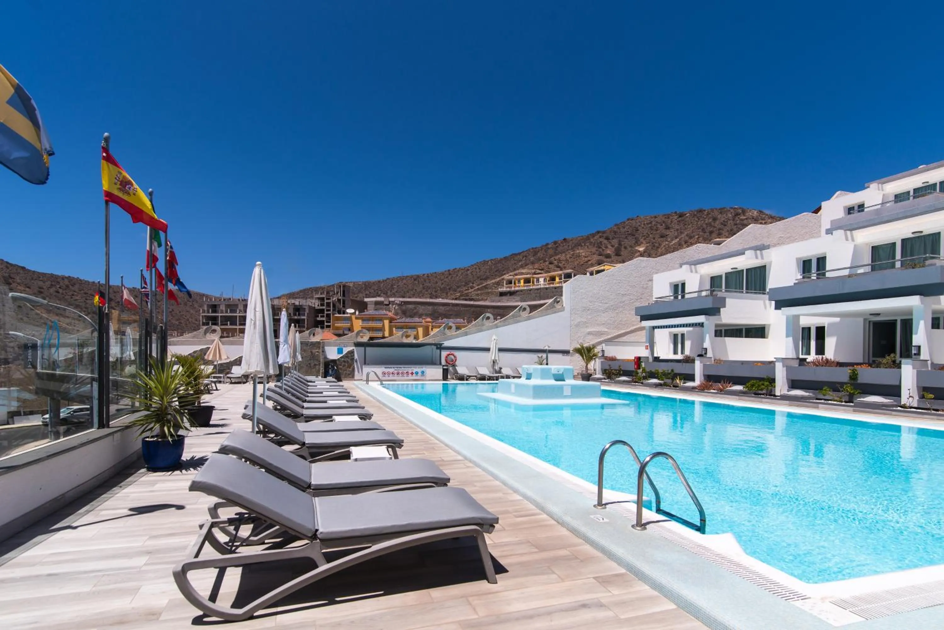 Property building in Mariposa Del Sol