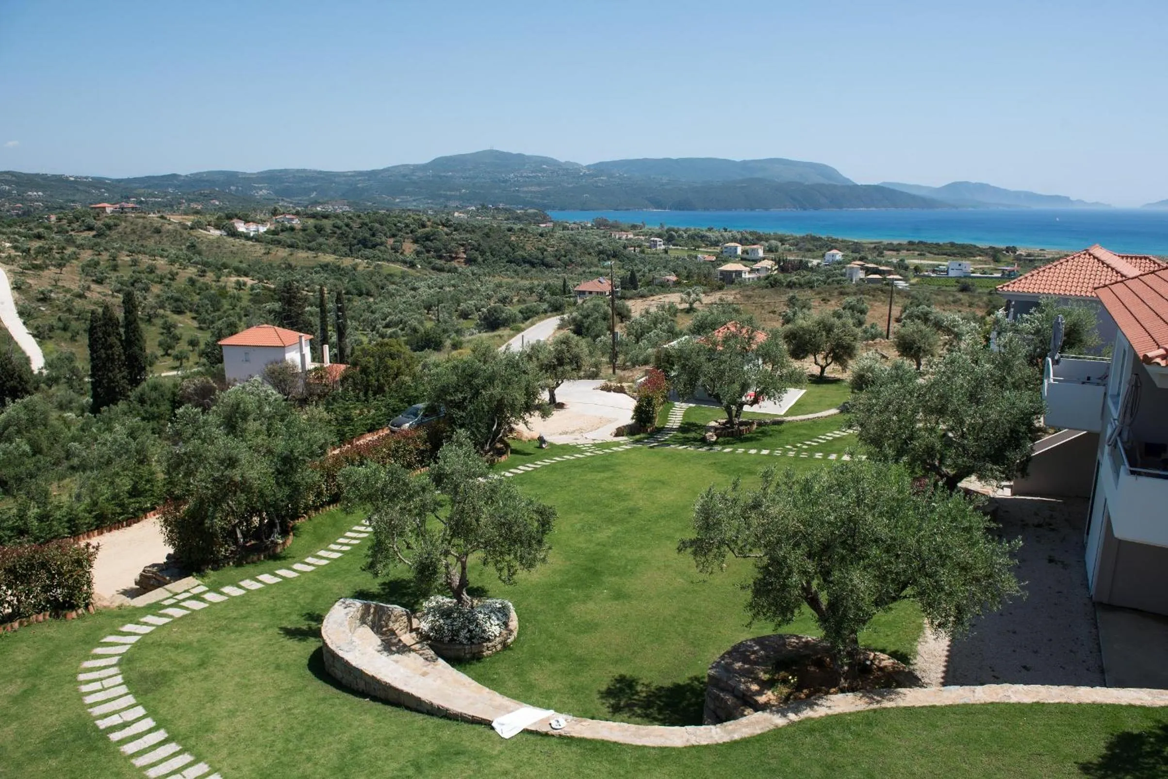 Garden in Kotroni Villas