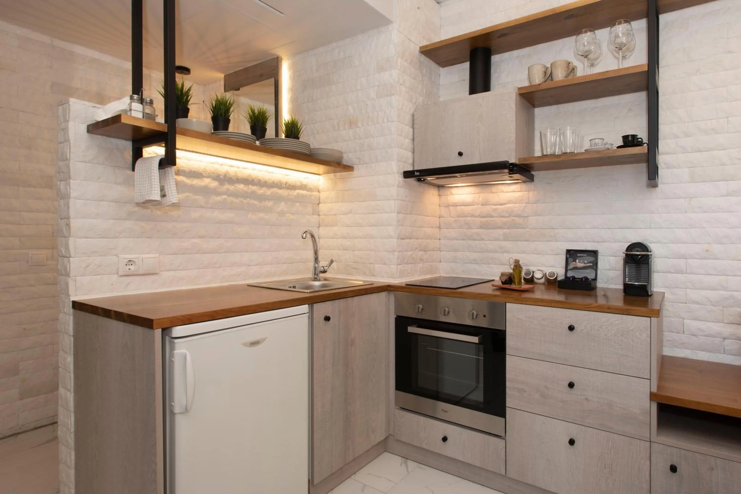 Coffee/tea facilities in Kotroni Villas