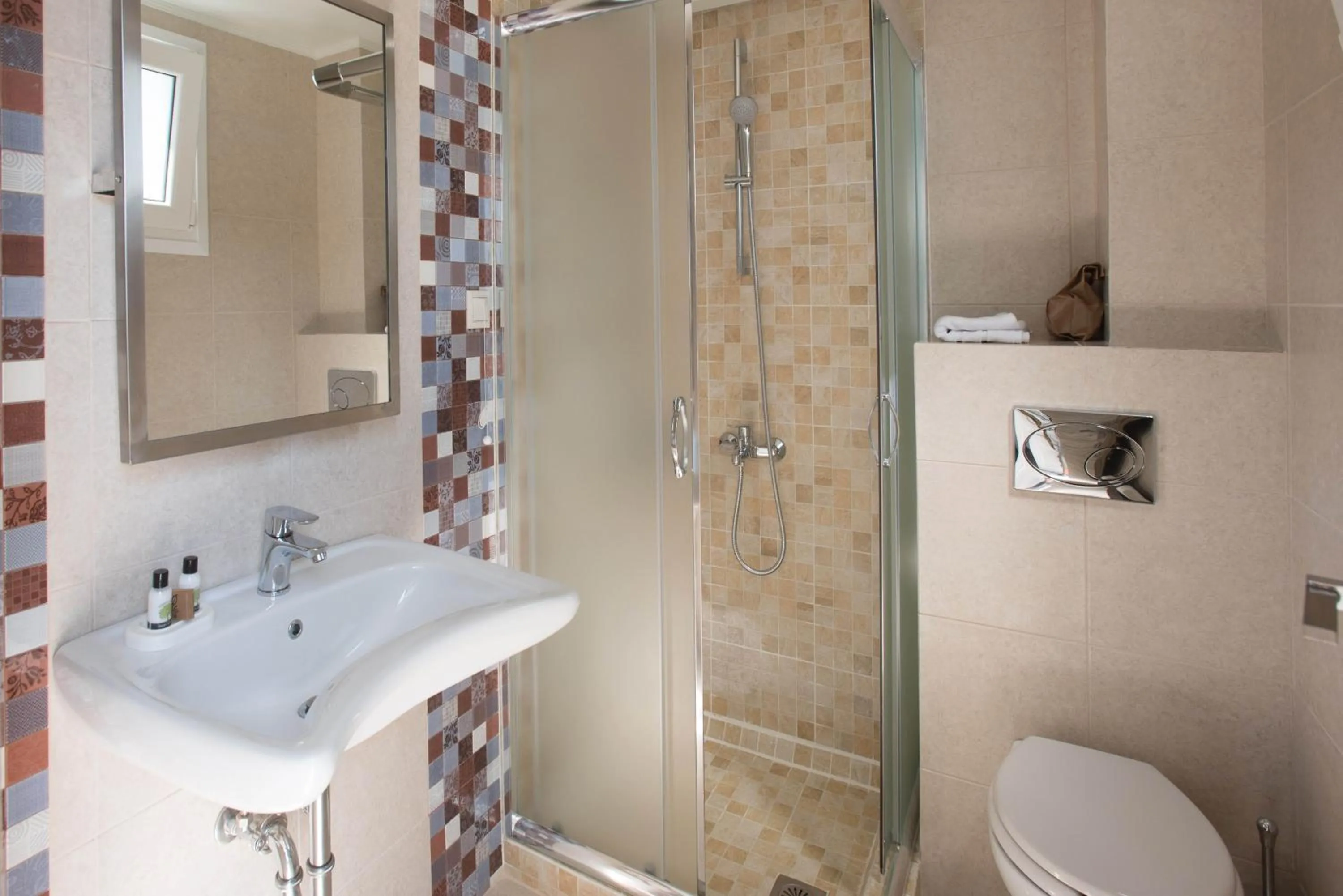 Shower in Kotroni Villas