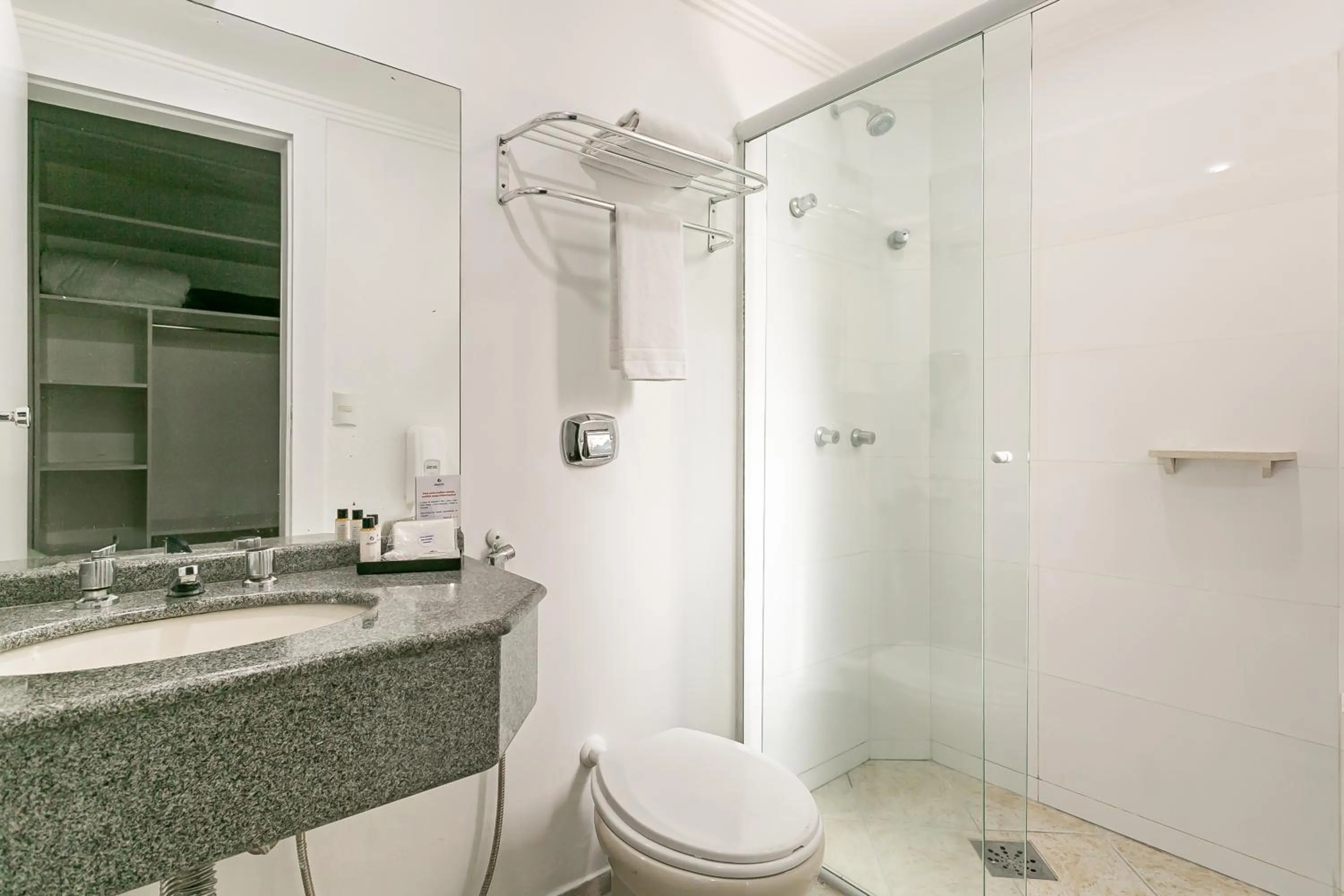 Bathroom in Valerim Florianópolis