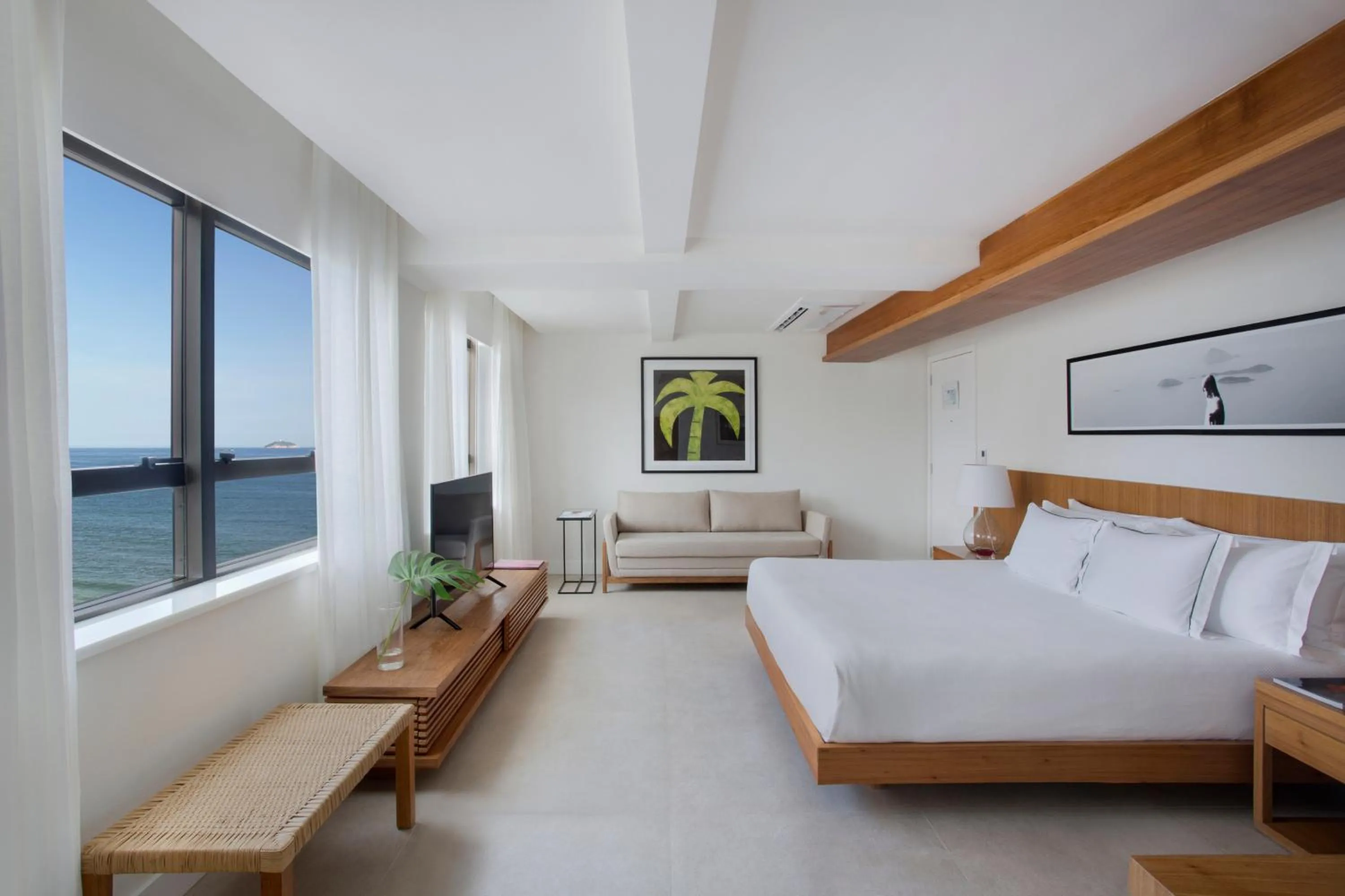 Bed in JANEIRO Hotel