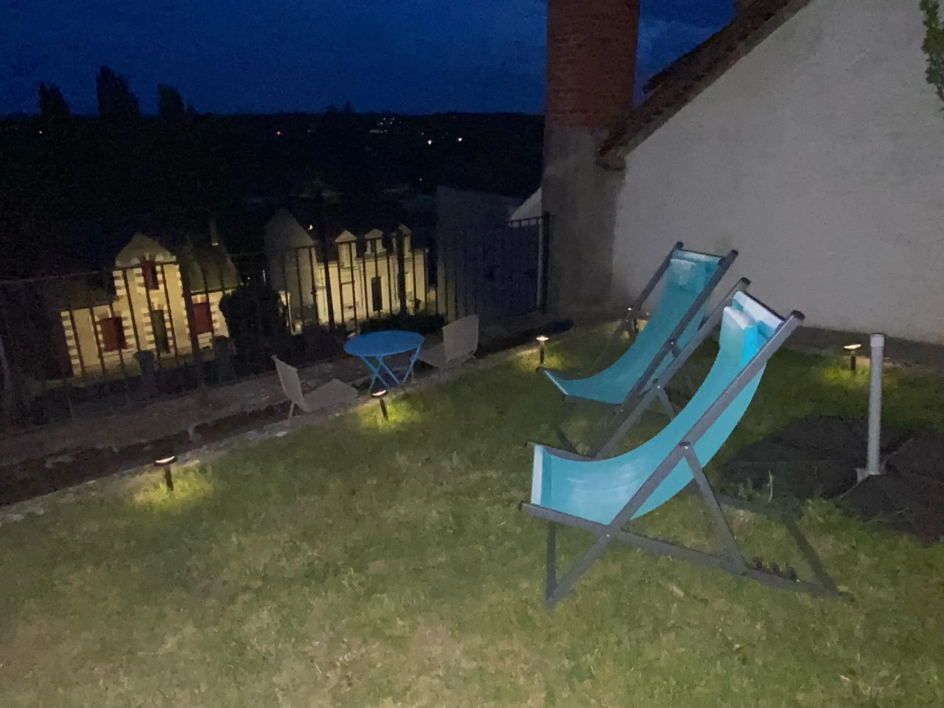 sunbed in Les Rives du Cher - Chambres d'hôtes