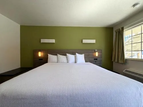 Fisherman's Cove Inn