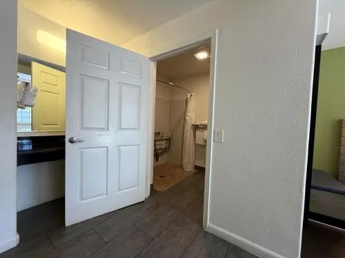 Fisherman's Cove Inn