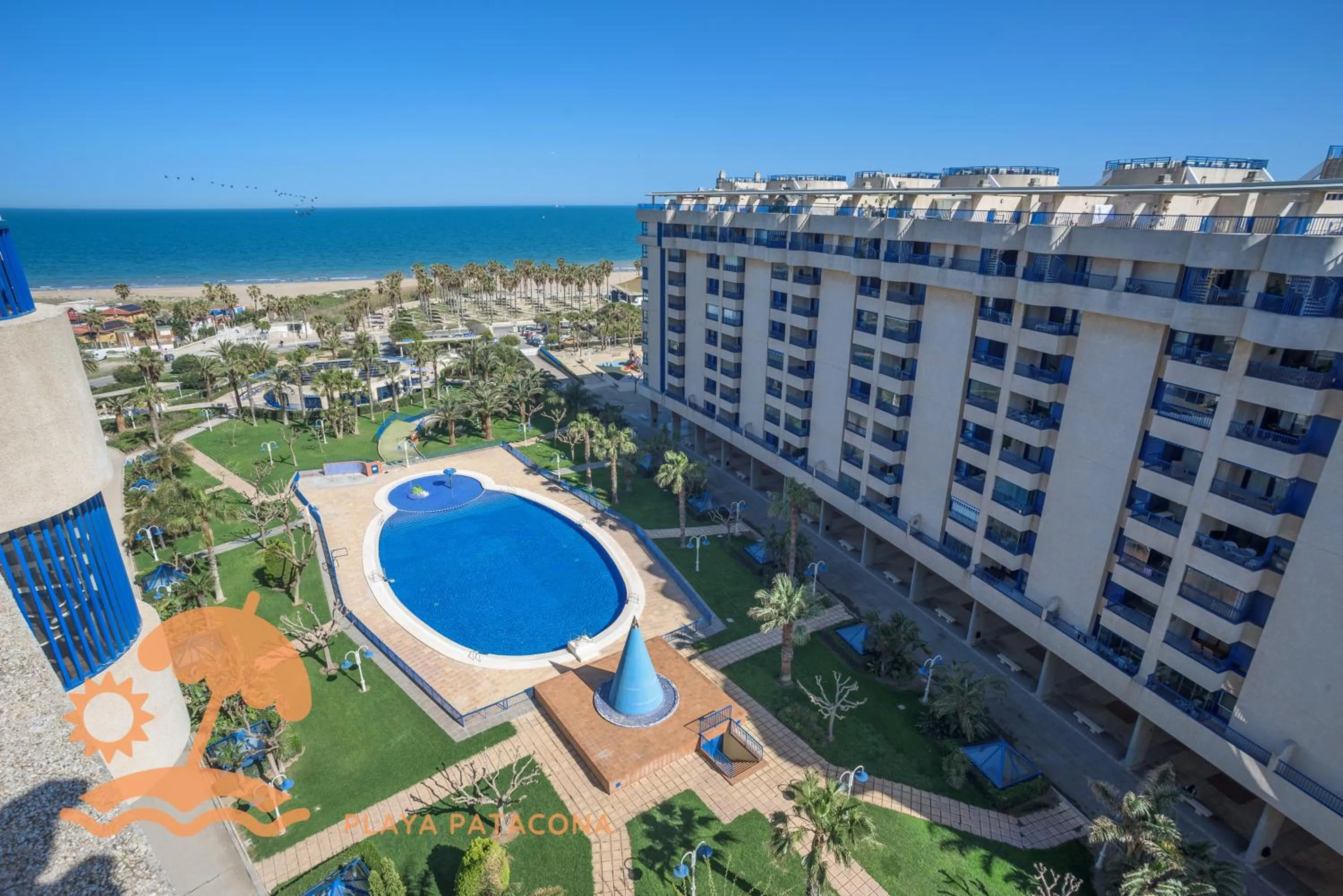 Swimming pool in Patacona Resort Apartments Primera Linea