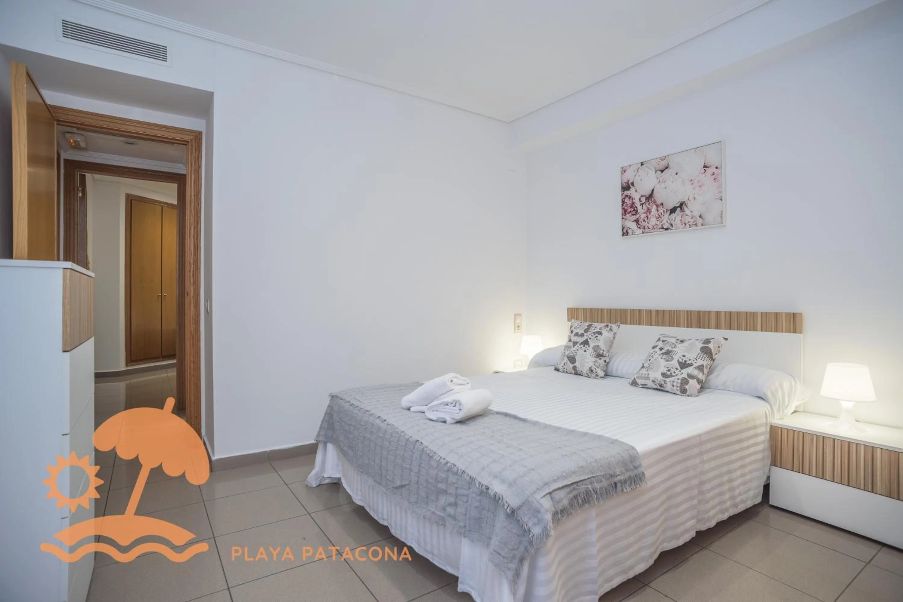 Bedroom, Bed in Patacona Resort Apartments Primera Linea