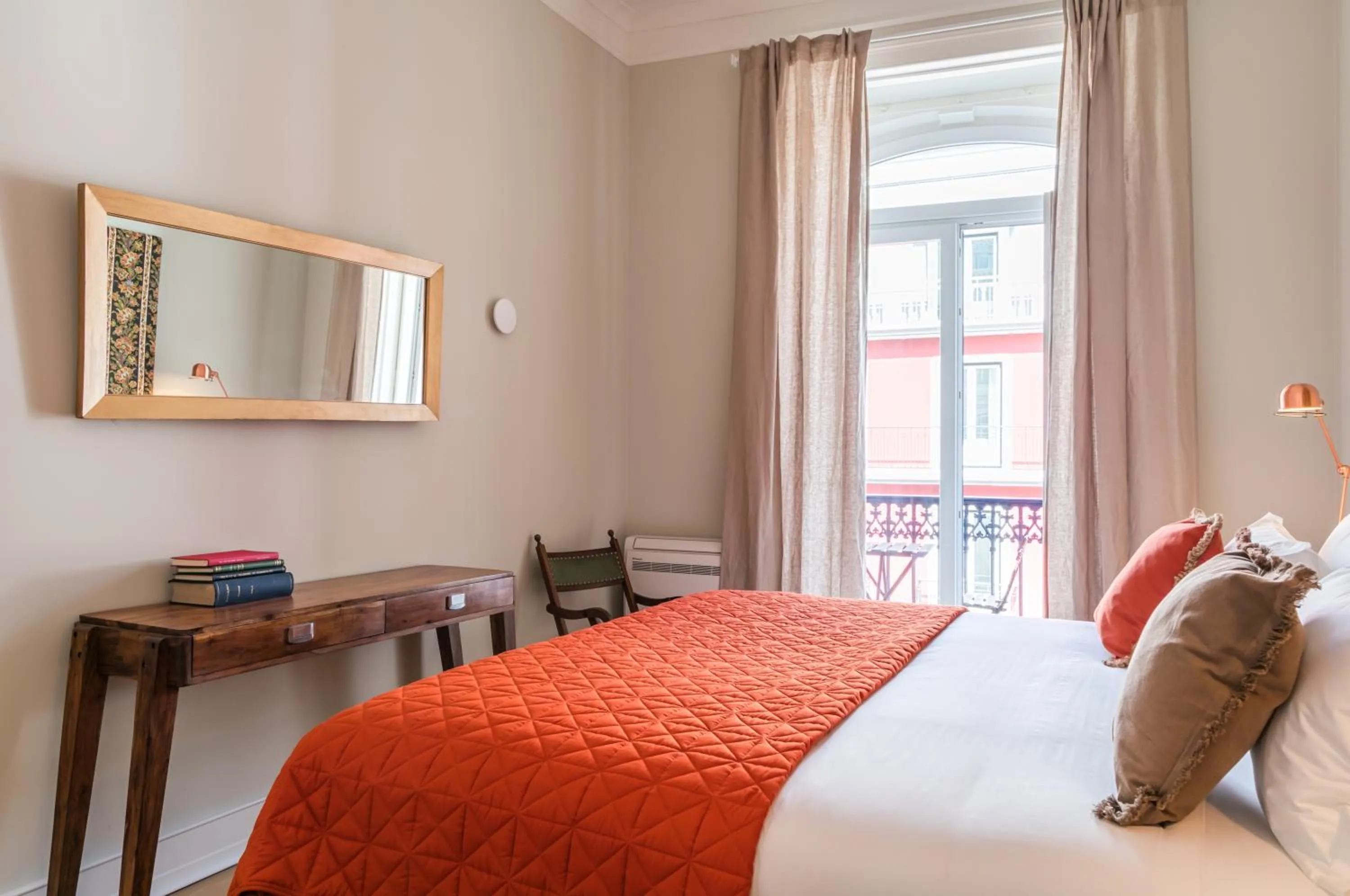 Day, Bed in Almaria - Ex Libris Apartments | Chiado