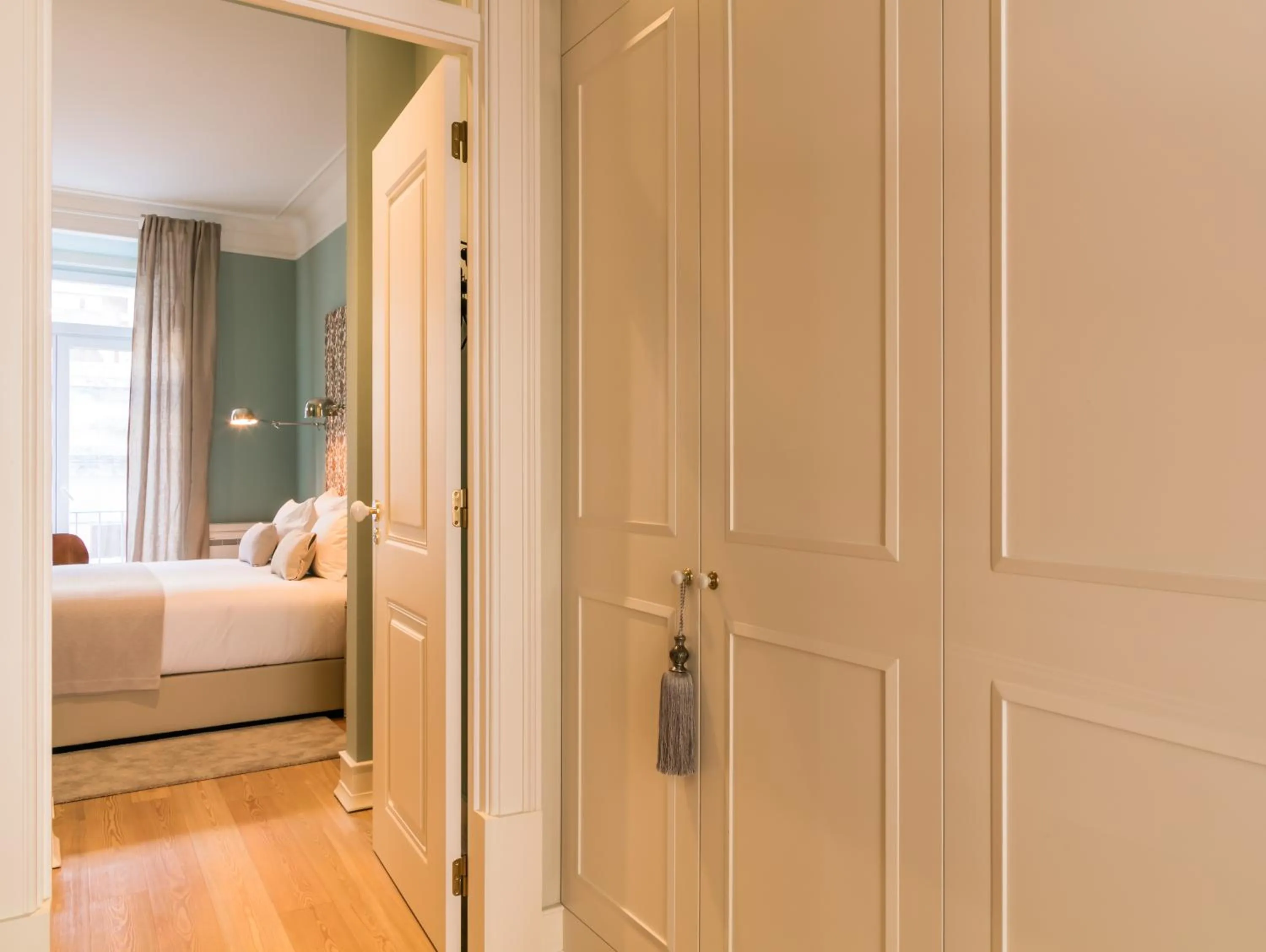 Decorative detail, Bed in Almaria - Ex Libris Apartments | Chiado