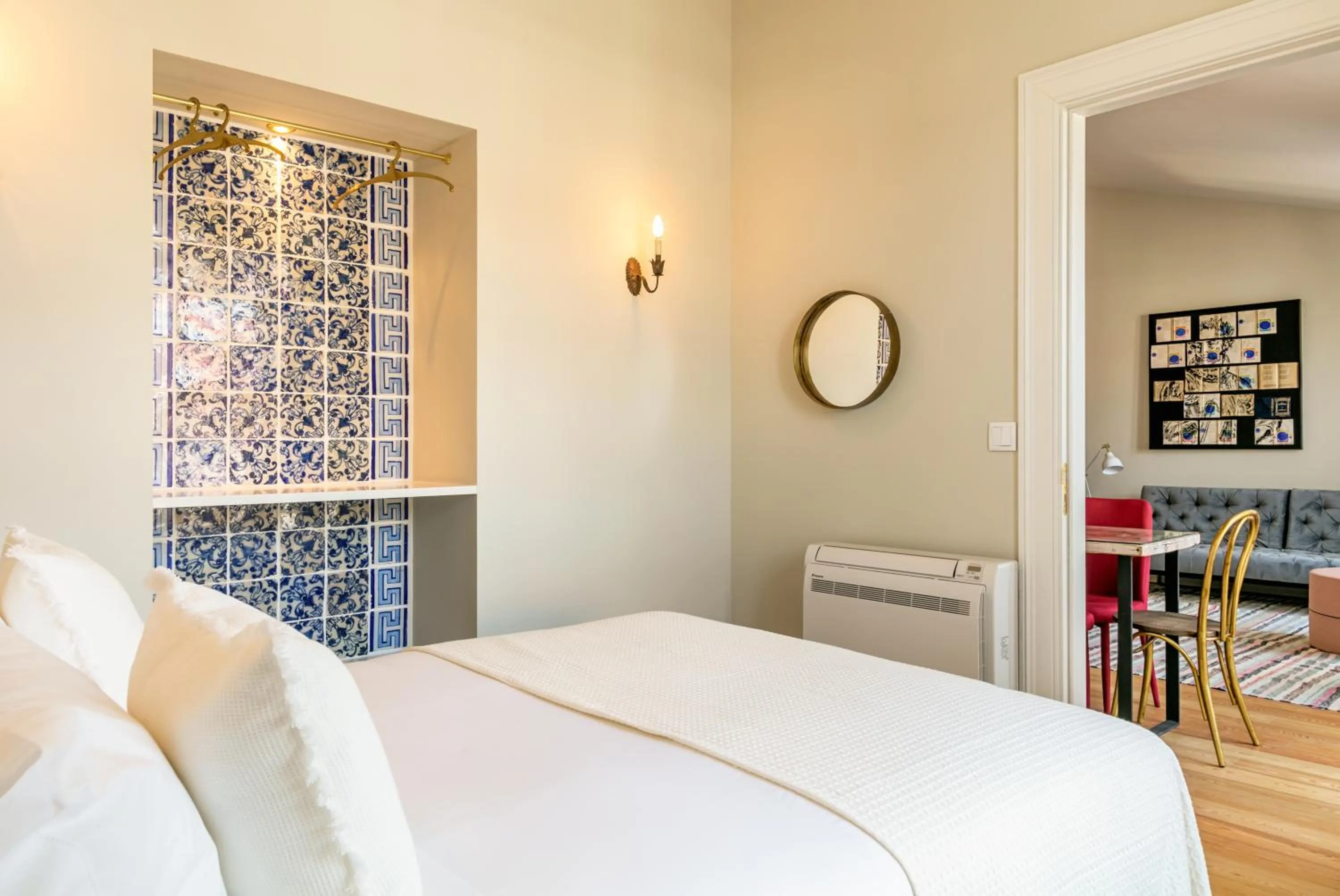 Photo of the whole room, Bed in Almaria - Ex Libris Apartments | Chiado