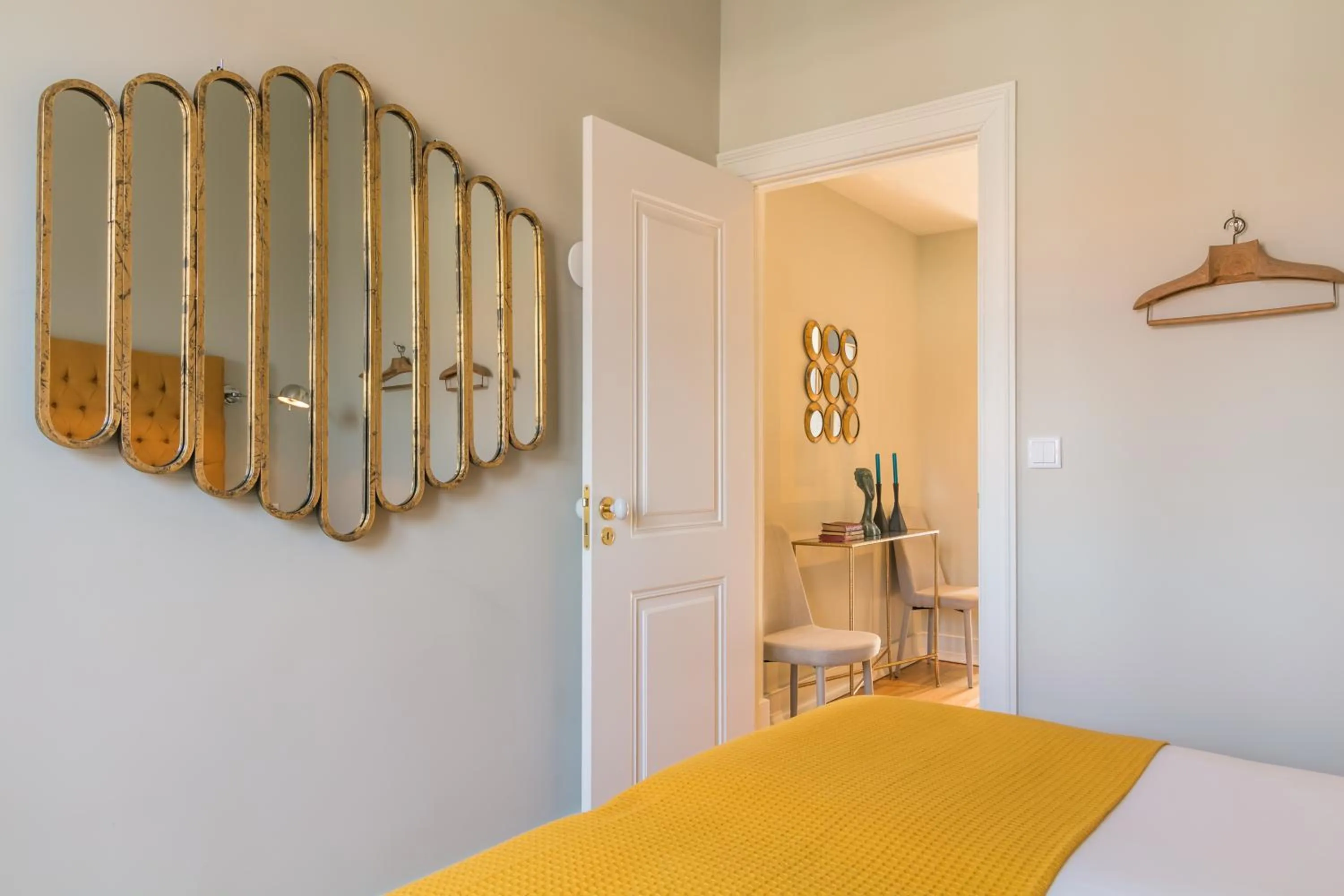 Decorative detail, Bed in Almaria - Ex Libris Apartments | Chiado