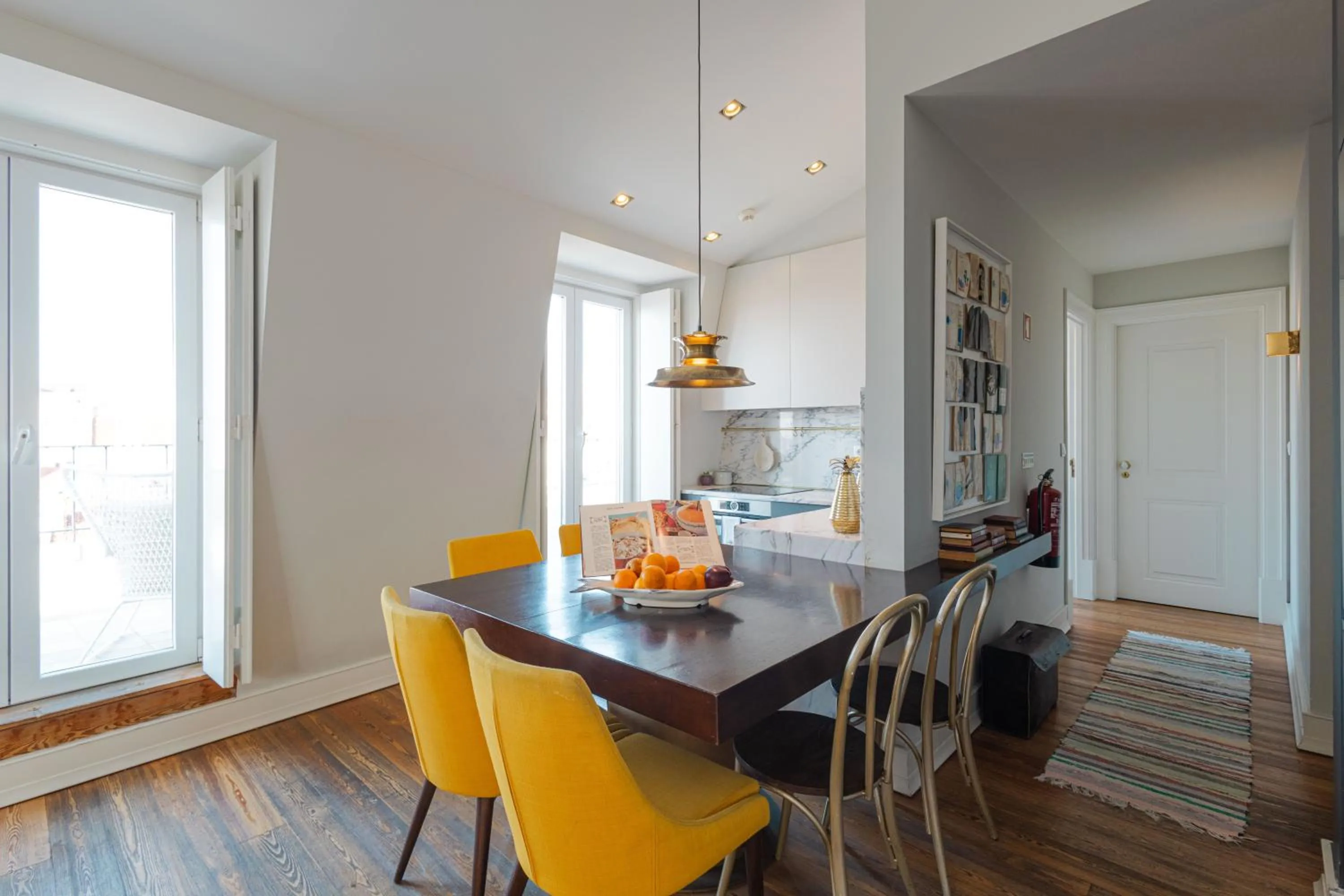 Dining area in Almaria - Ex Libris Apartments | Chiado