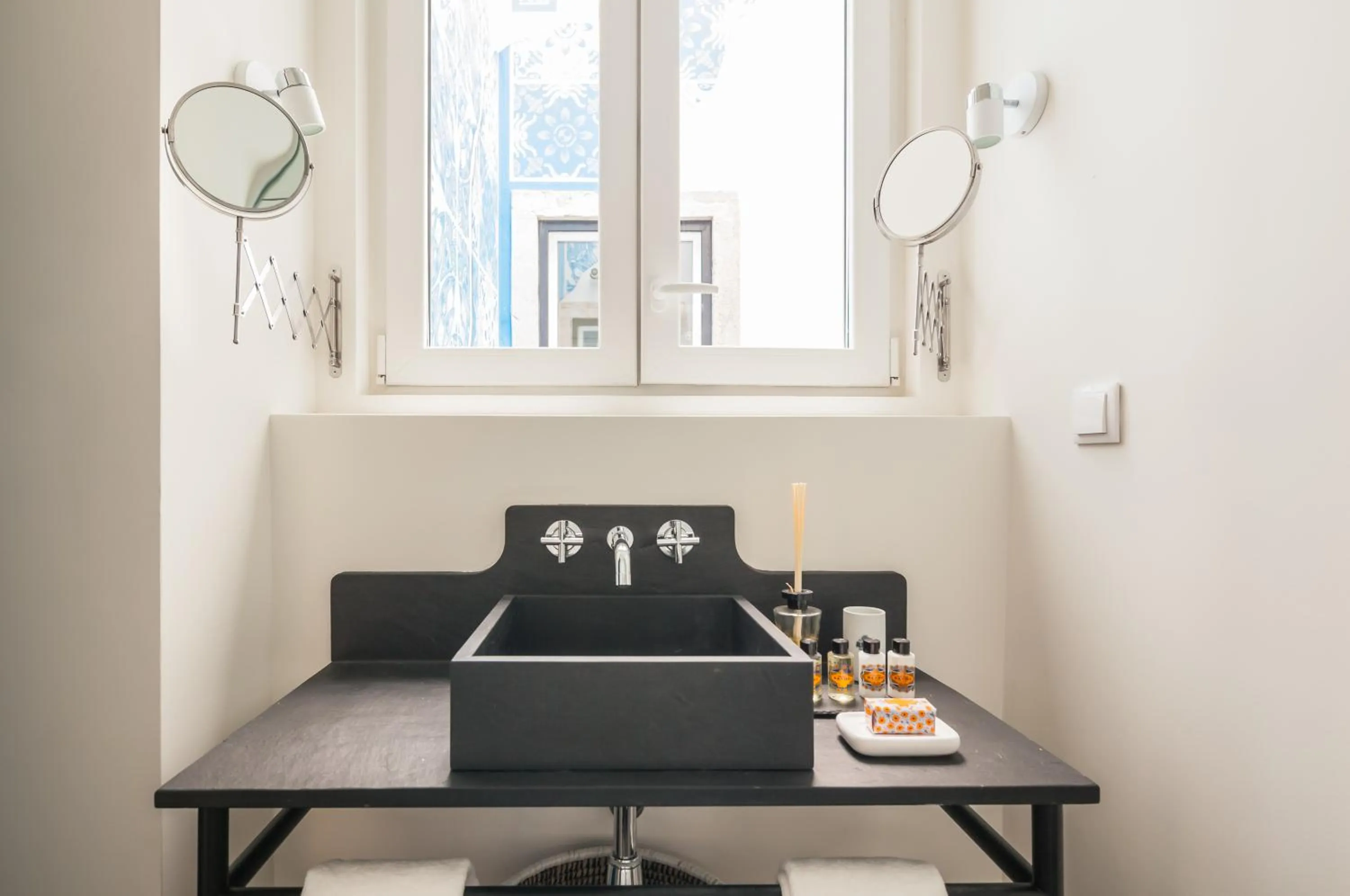 Day in Almaria - Ex Libris Apartments | Chiado