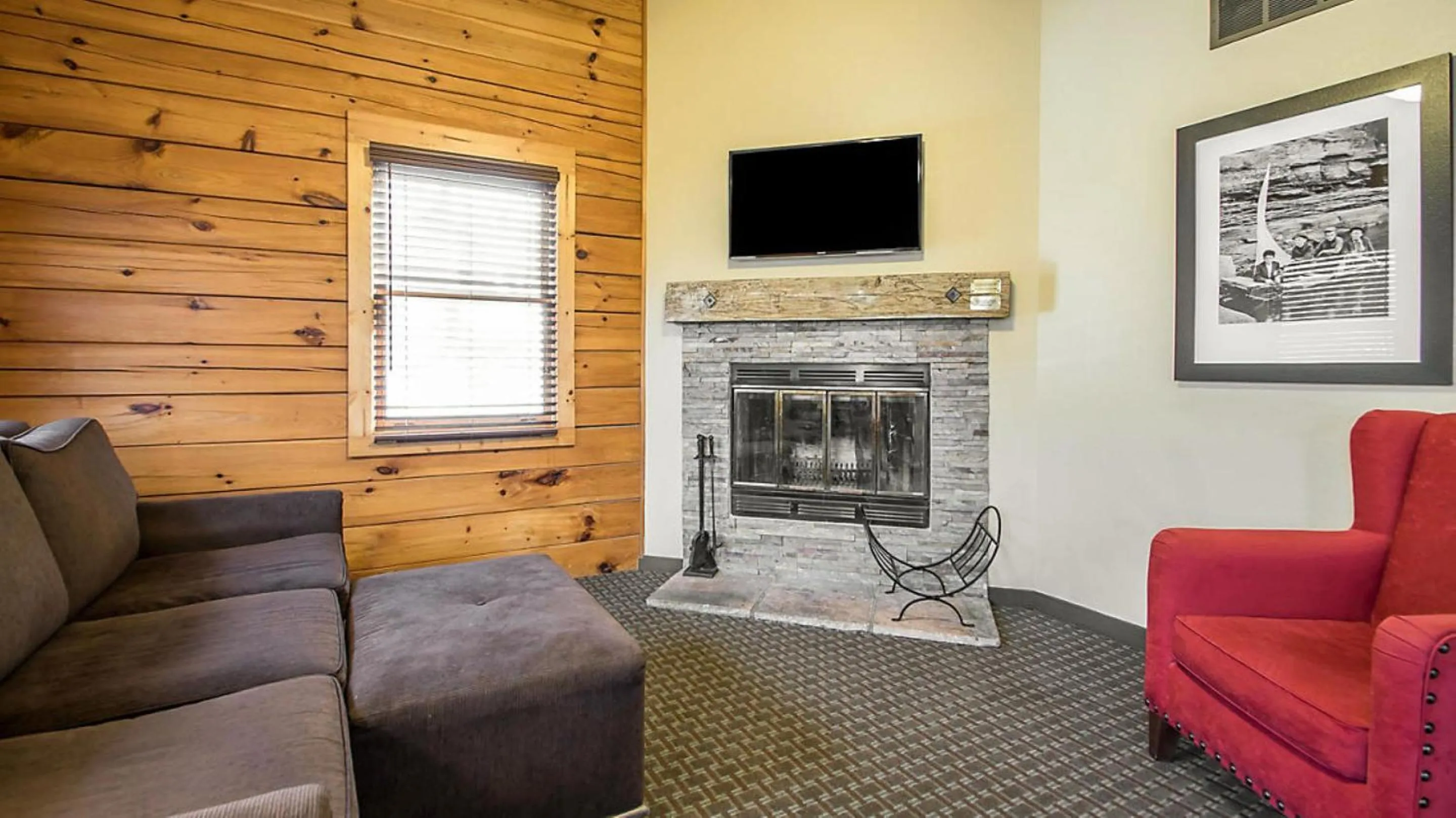 TV and multimedia in Bluegreen Vacations Christmas Mountain Village, an Ascend Collection Resort