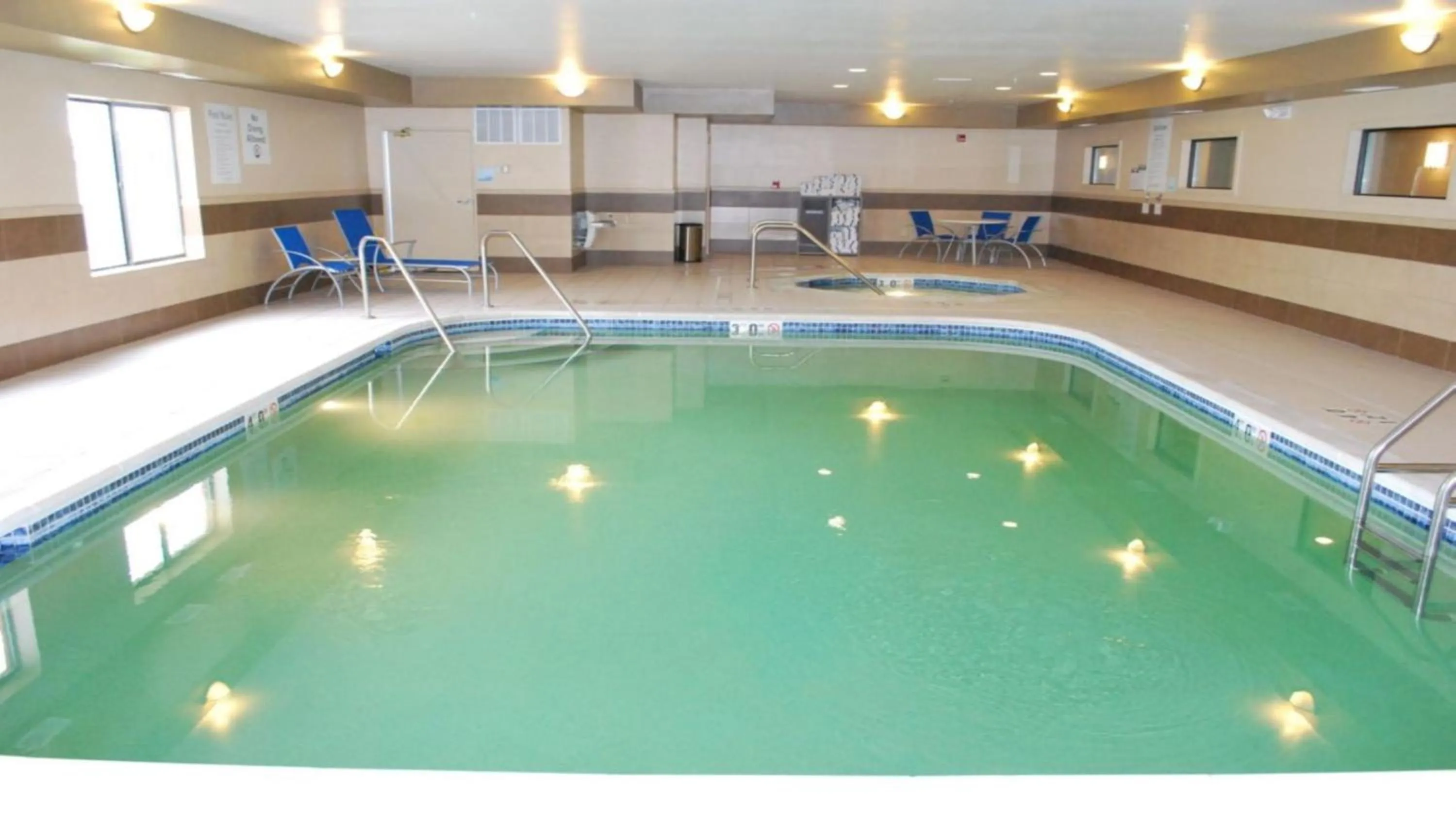 Swimming pool in Holiday Inn Express Bloomington West by IHG