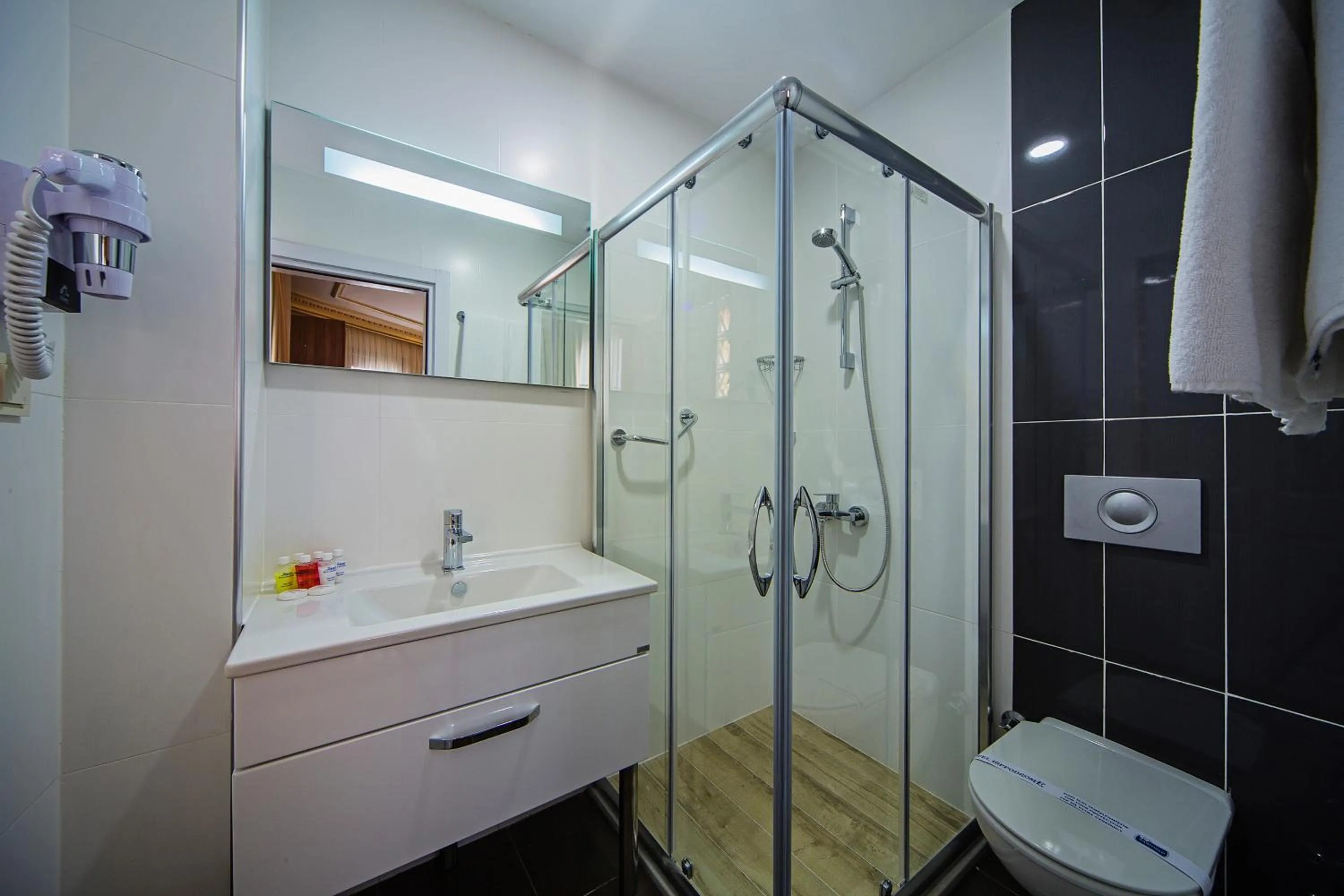 Bathroom in Apart Hotel Hippodrome