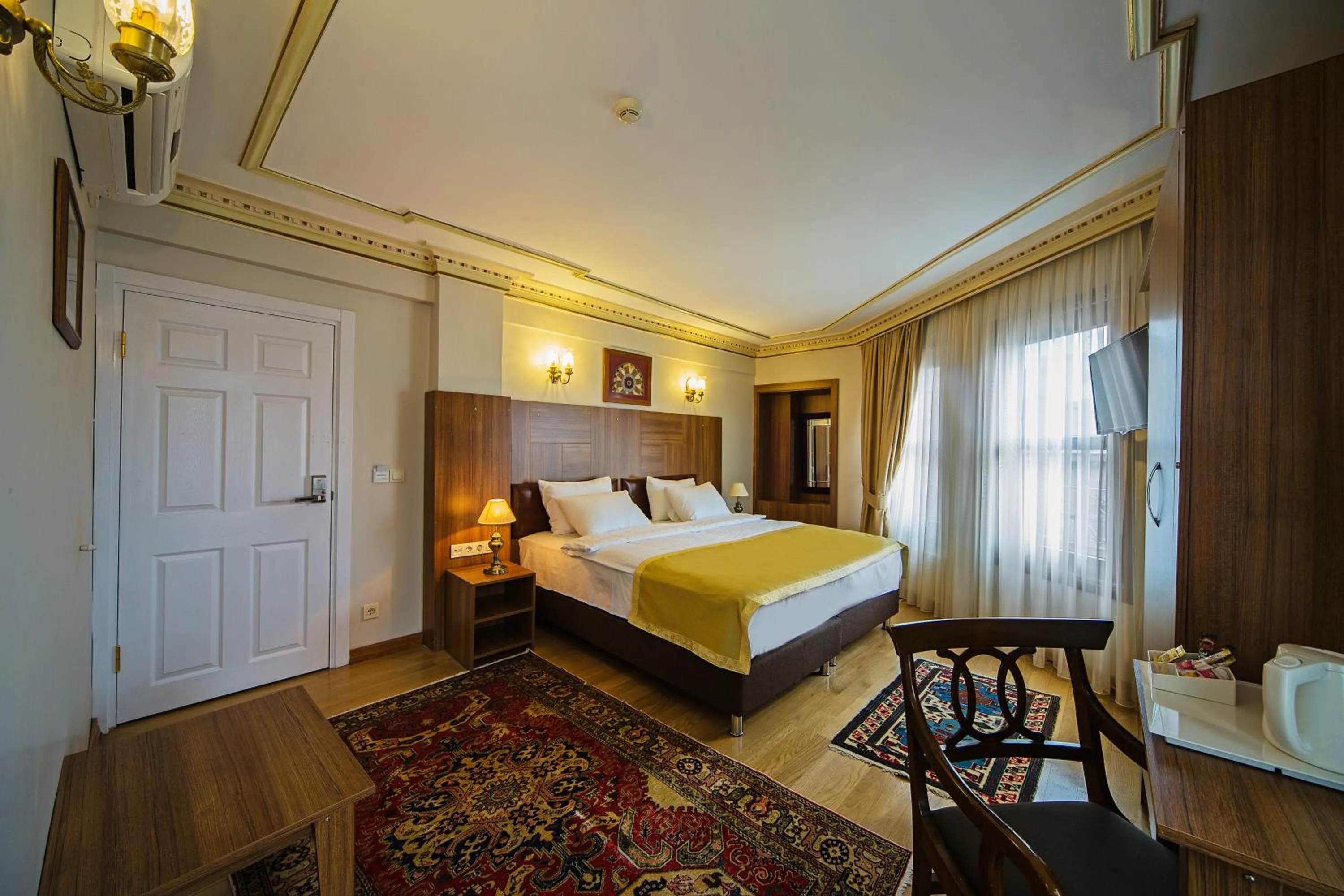 Photo of the whole room, Bed in Apart Hotel Hippodrome
