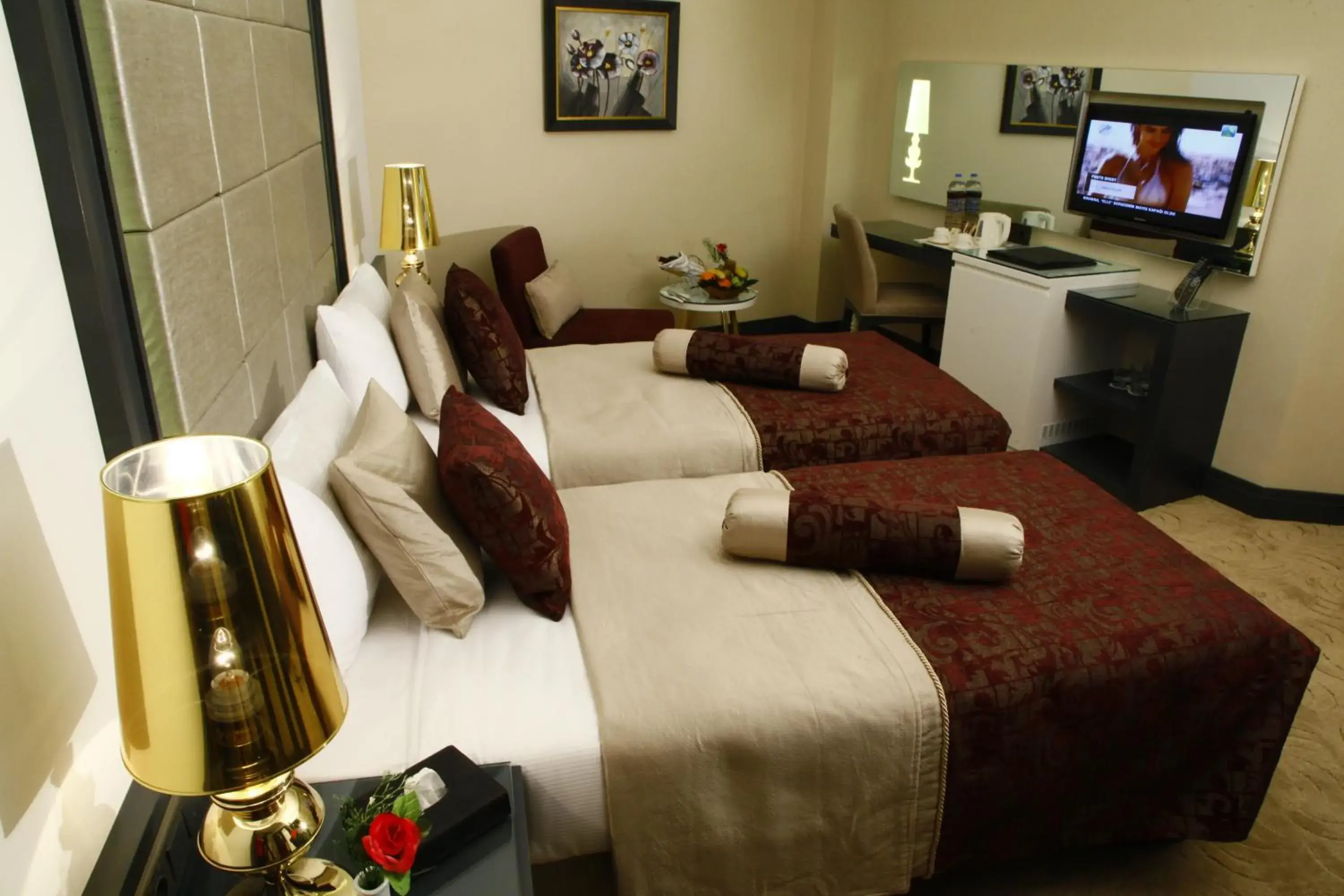 Deluxe Double or Twin Room in Mirilayon Hotel - Old Town Deluxe Double or Twin Room in Mirilayon Hotel - Old Town