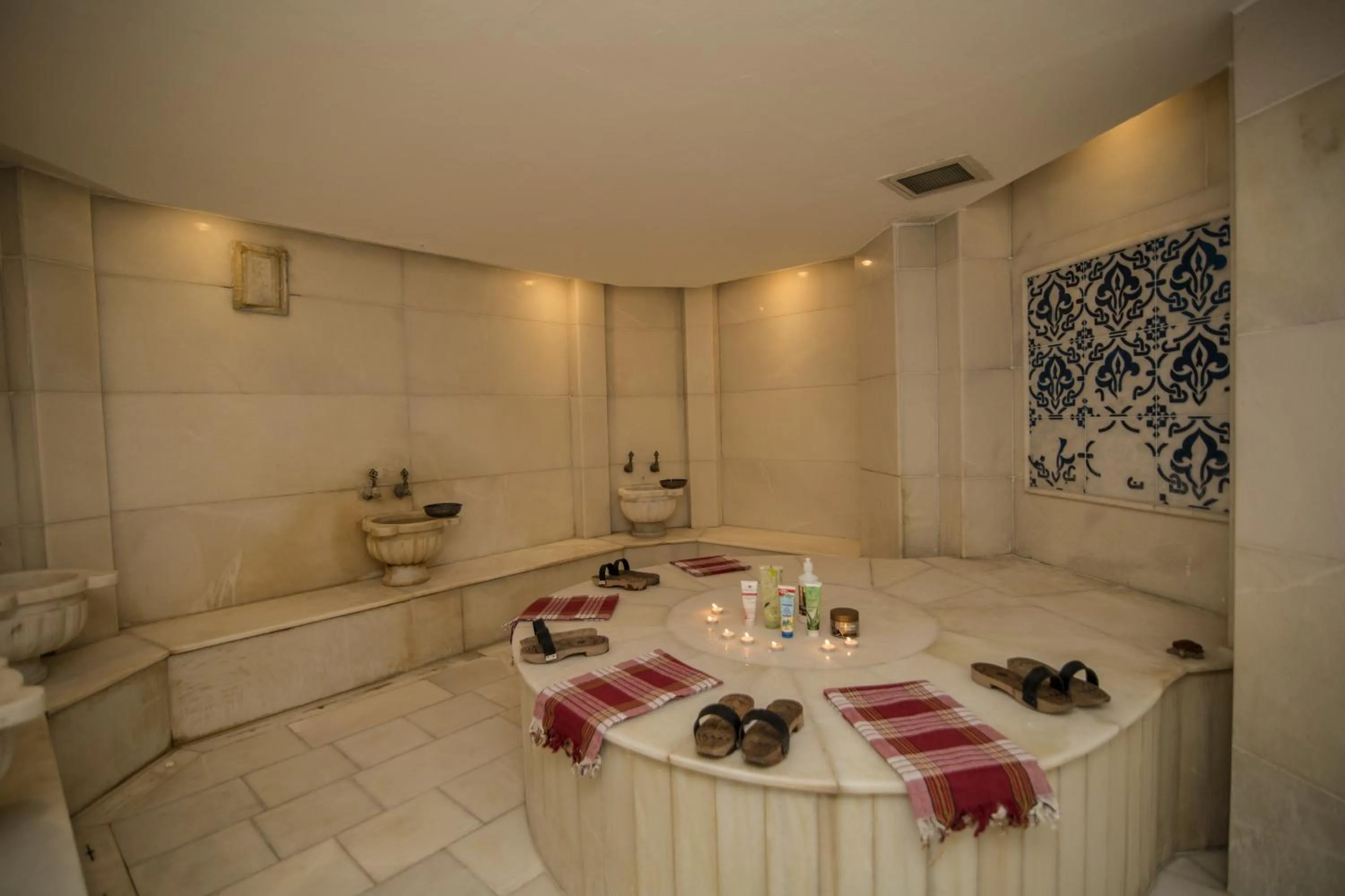 Bathroom in Mirilayon Hotel - Old Town