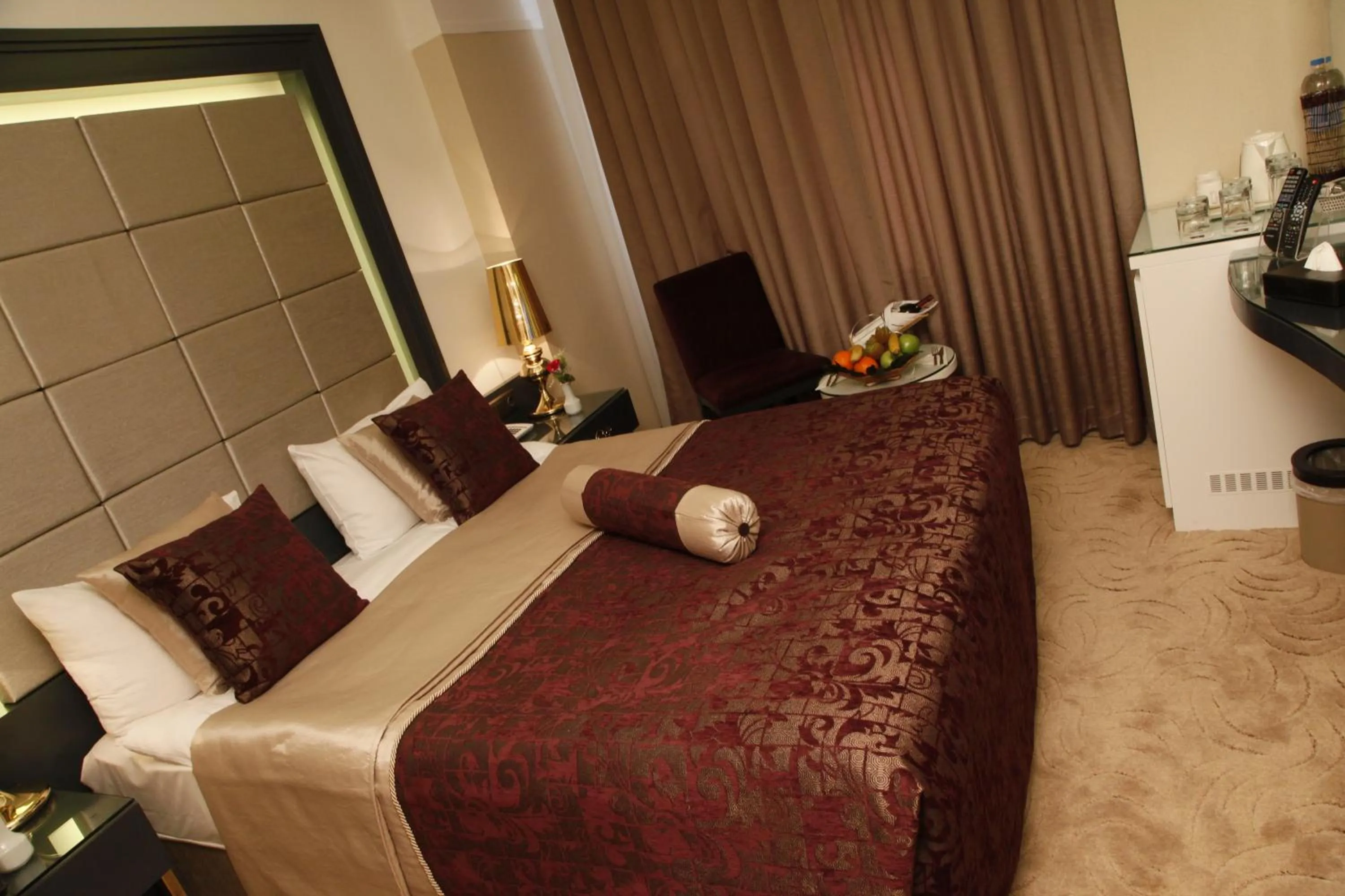 Shower in Mirilayon Hotel - Old Town