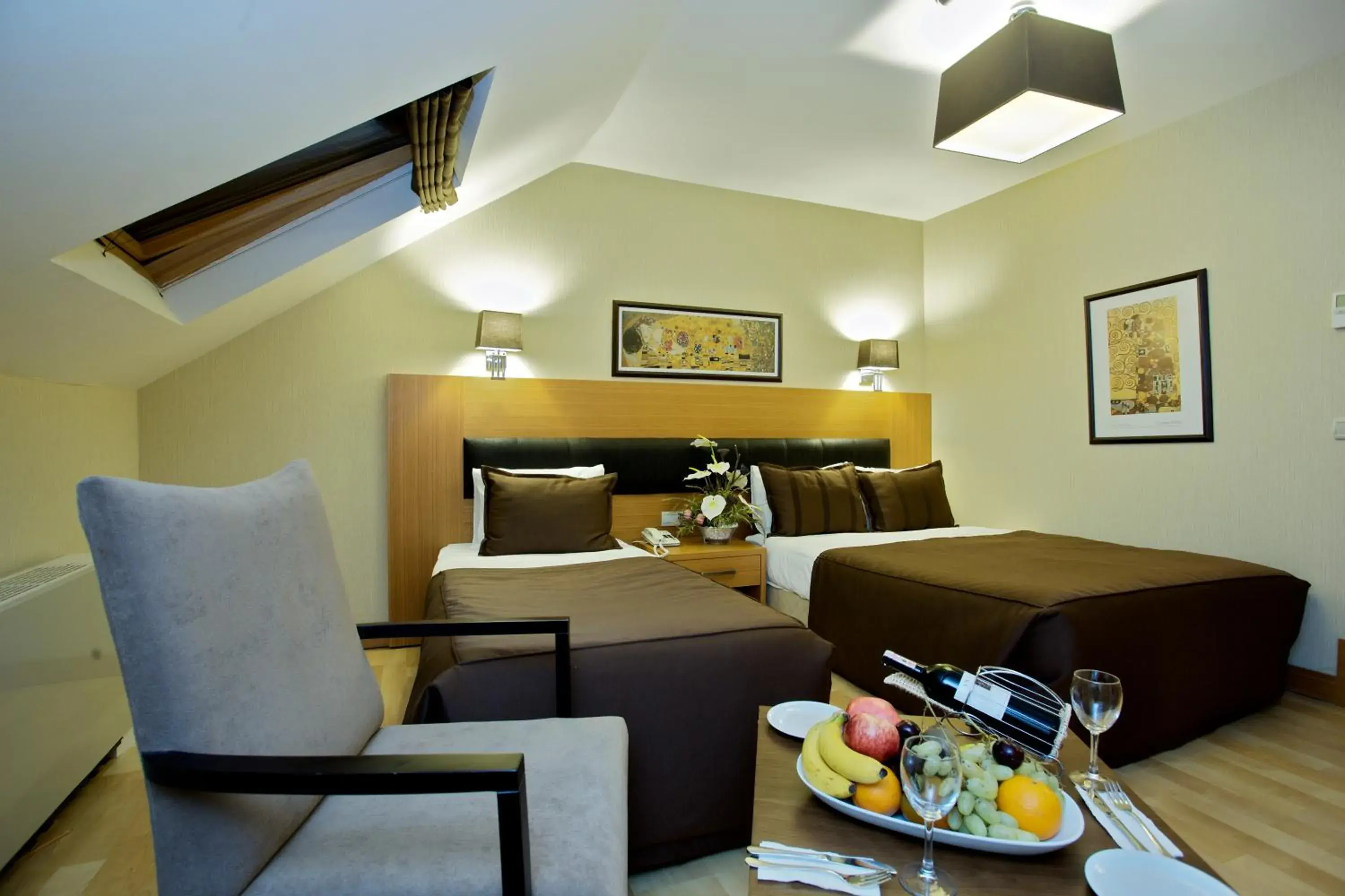 Standard Family Room in Mirilayon Hotel - Old Town Standard Family Room in Mirilayon Hotel - Old Town