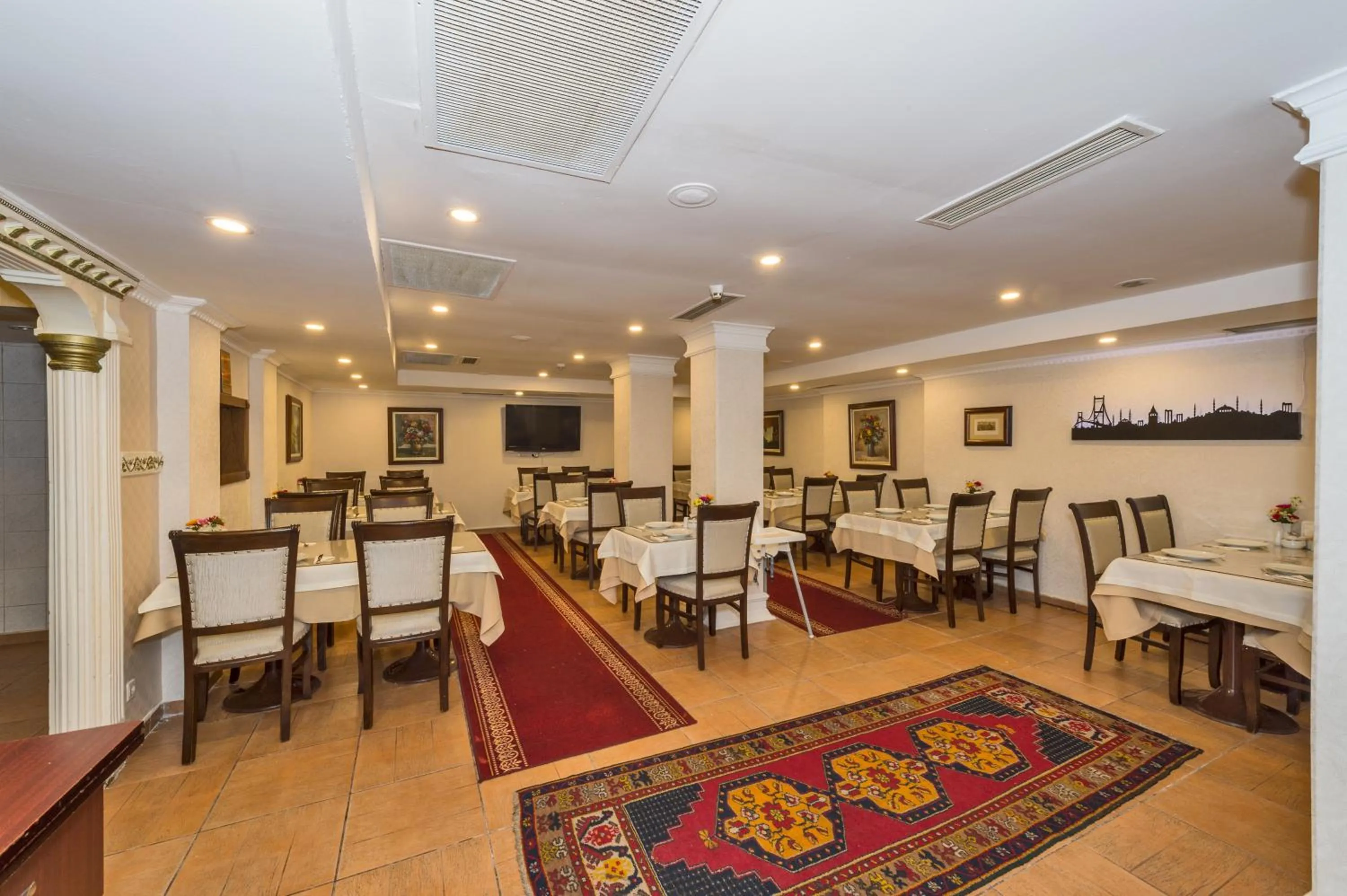 Restaurant/places to eat in Santa Sophia Hotel - İstanbul