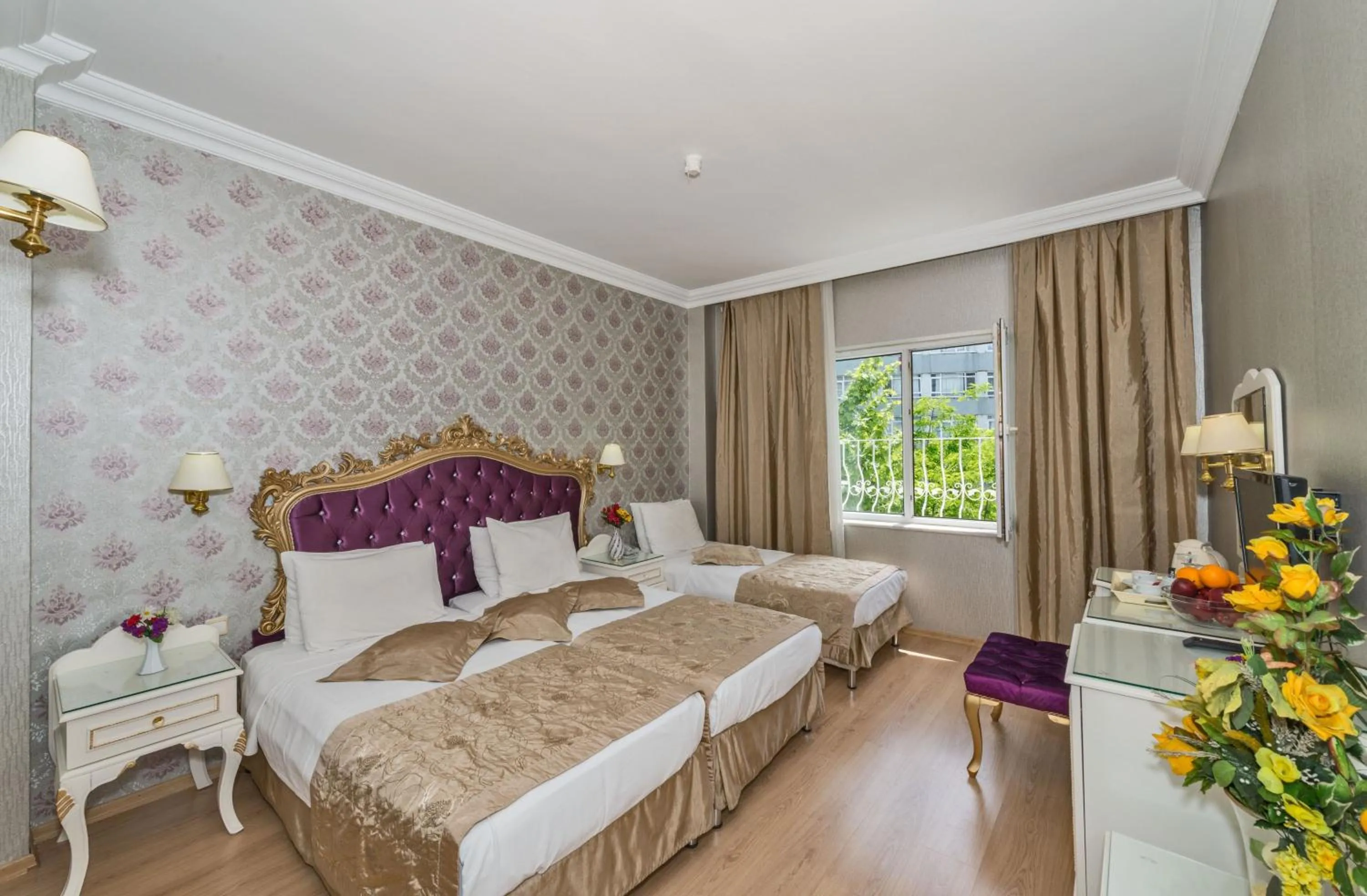 Bed in Santa Sophia Hotel - İstanbul