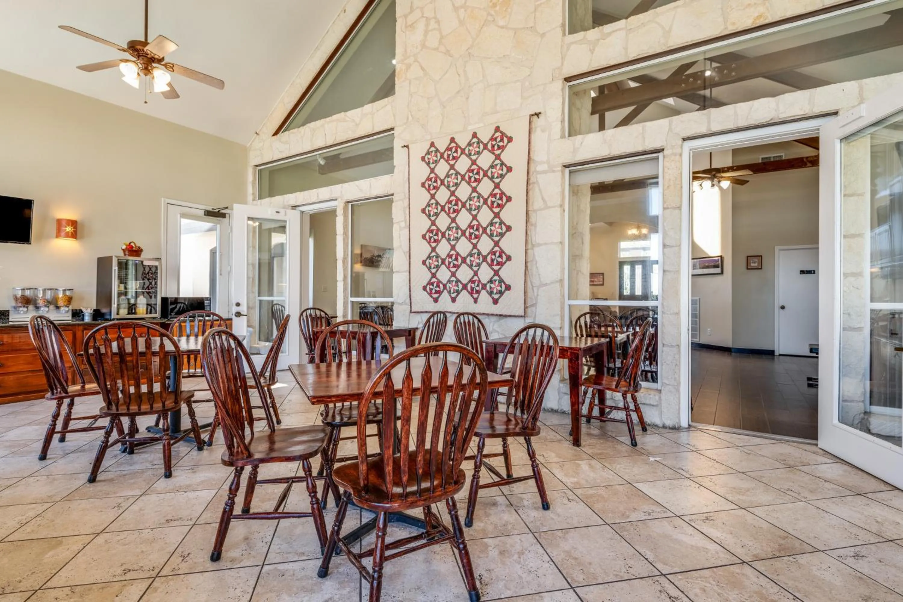 Dining area in Mountain Star Lodge