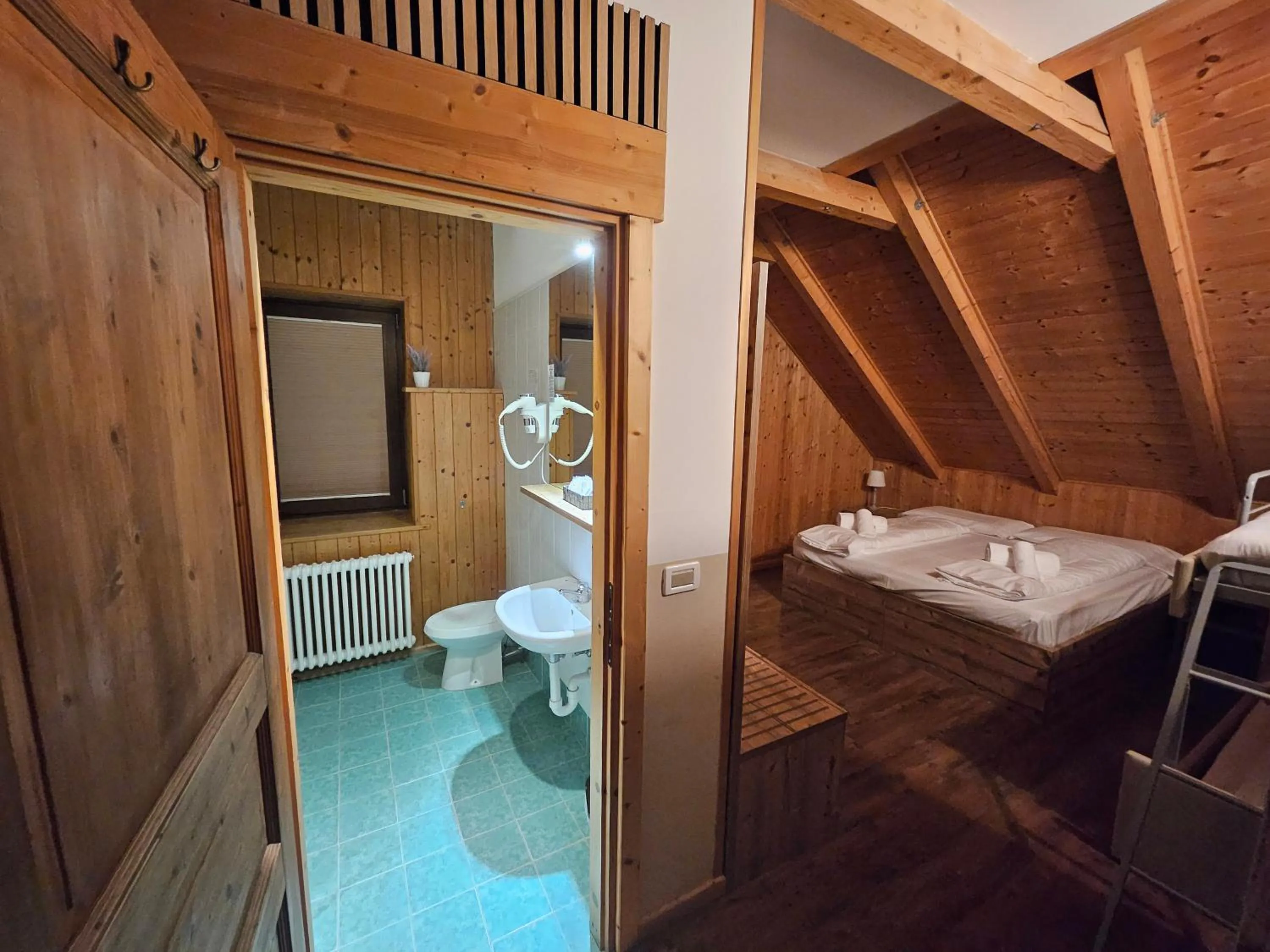Photo of the whole room, Bed in Hotel Tarvisio Four Seasons