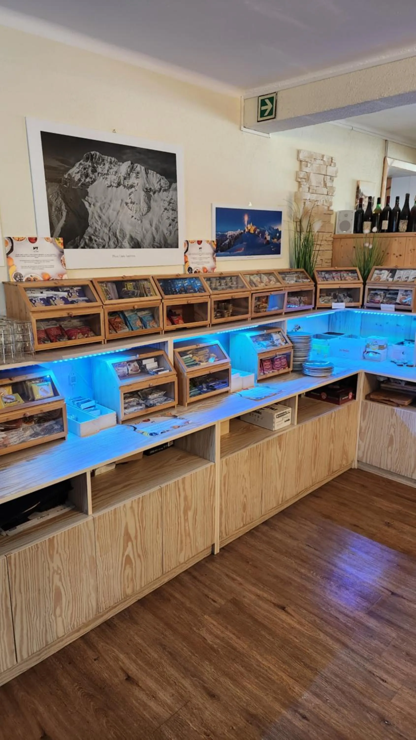 Buffet breakfast in Hotel Tarvisio Four Seasons