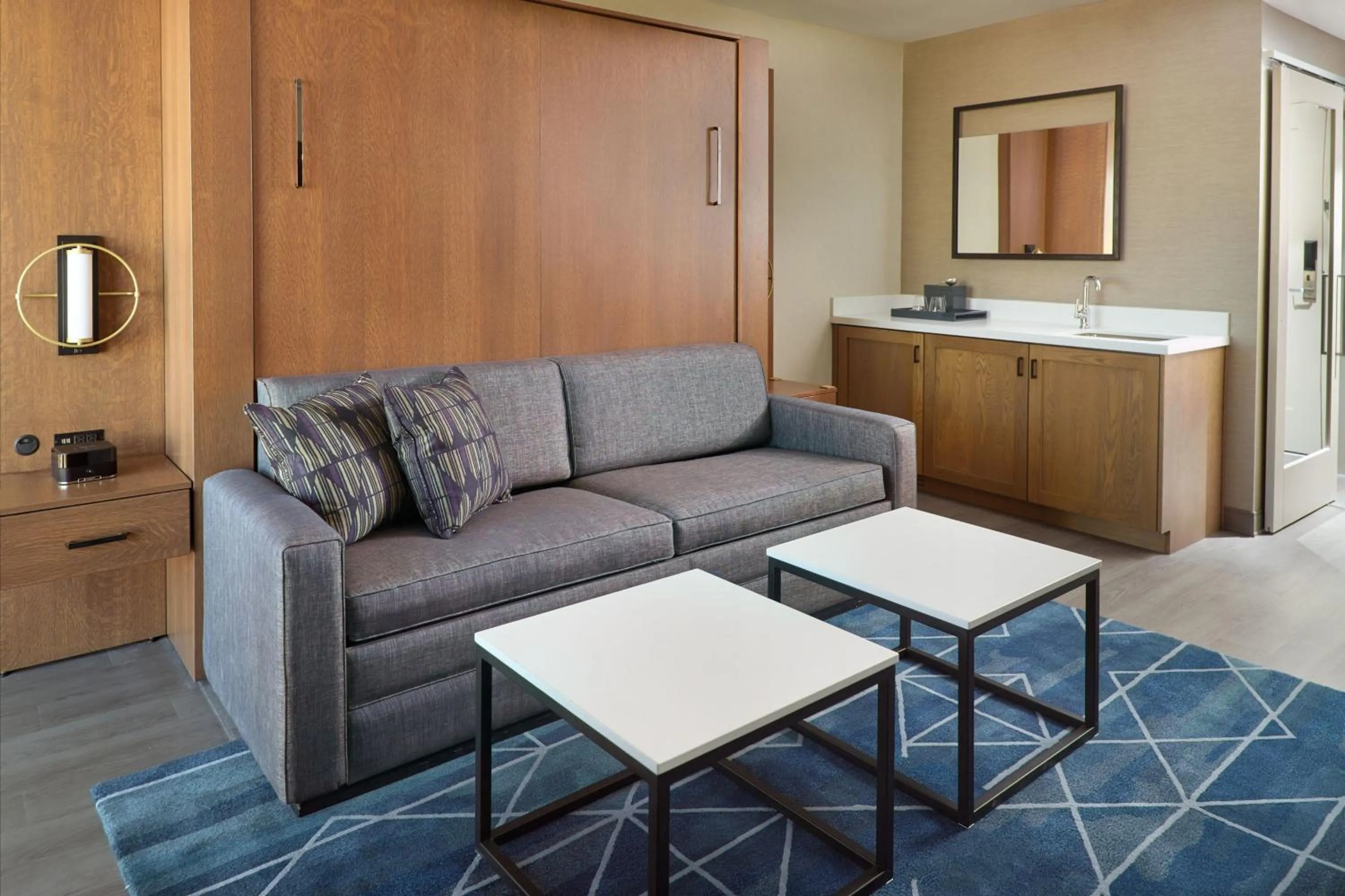 Photo of the whole room in Marriott Knoxville Downtown