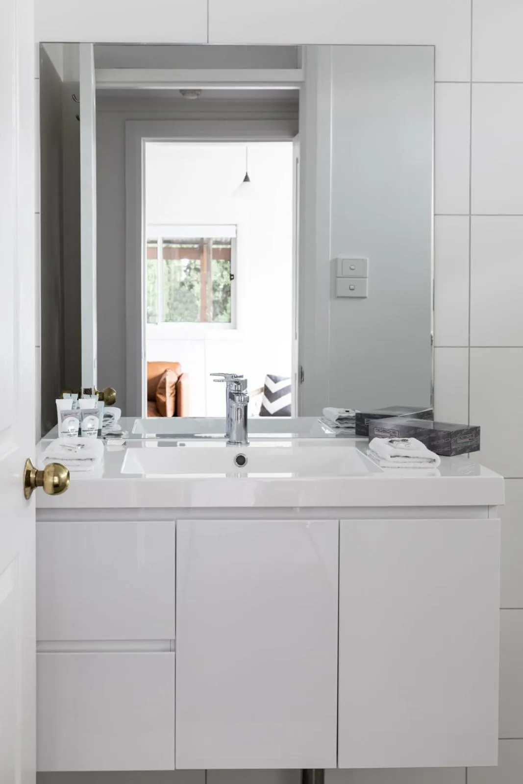Bathroom in Battery Point Manor