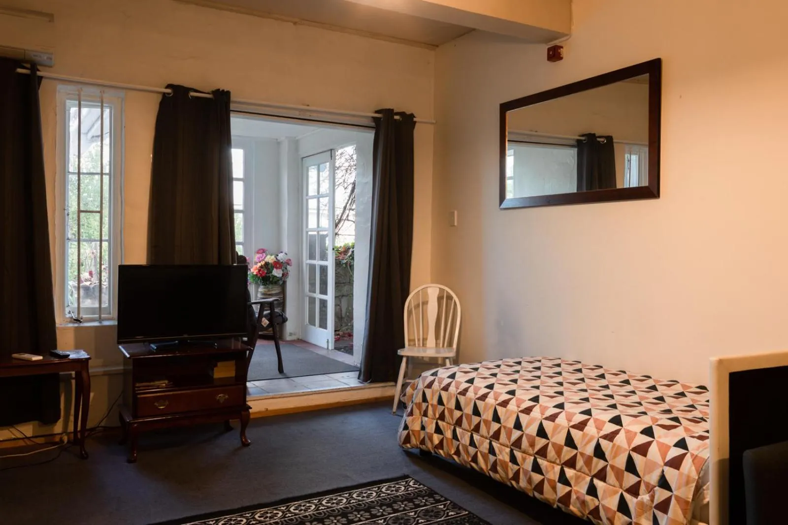 Bed in Battery Point Manor