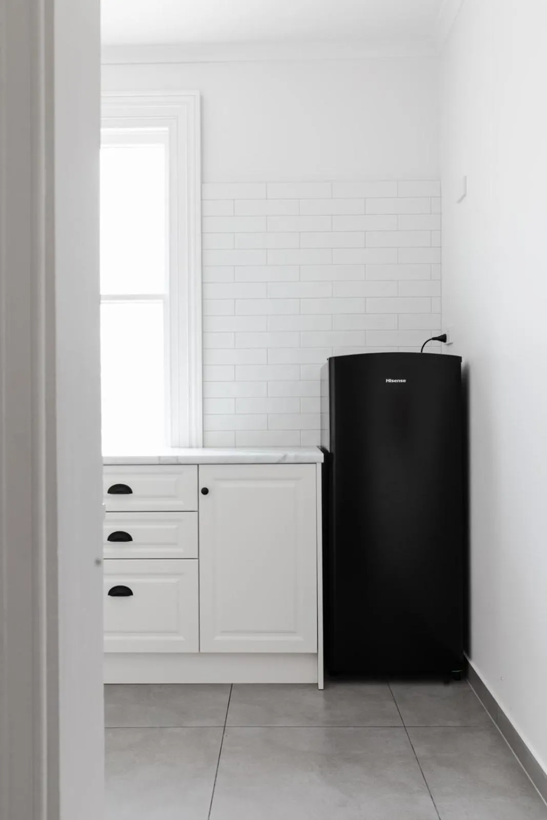 Kitchen or kitchenette in Battery Point Manor