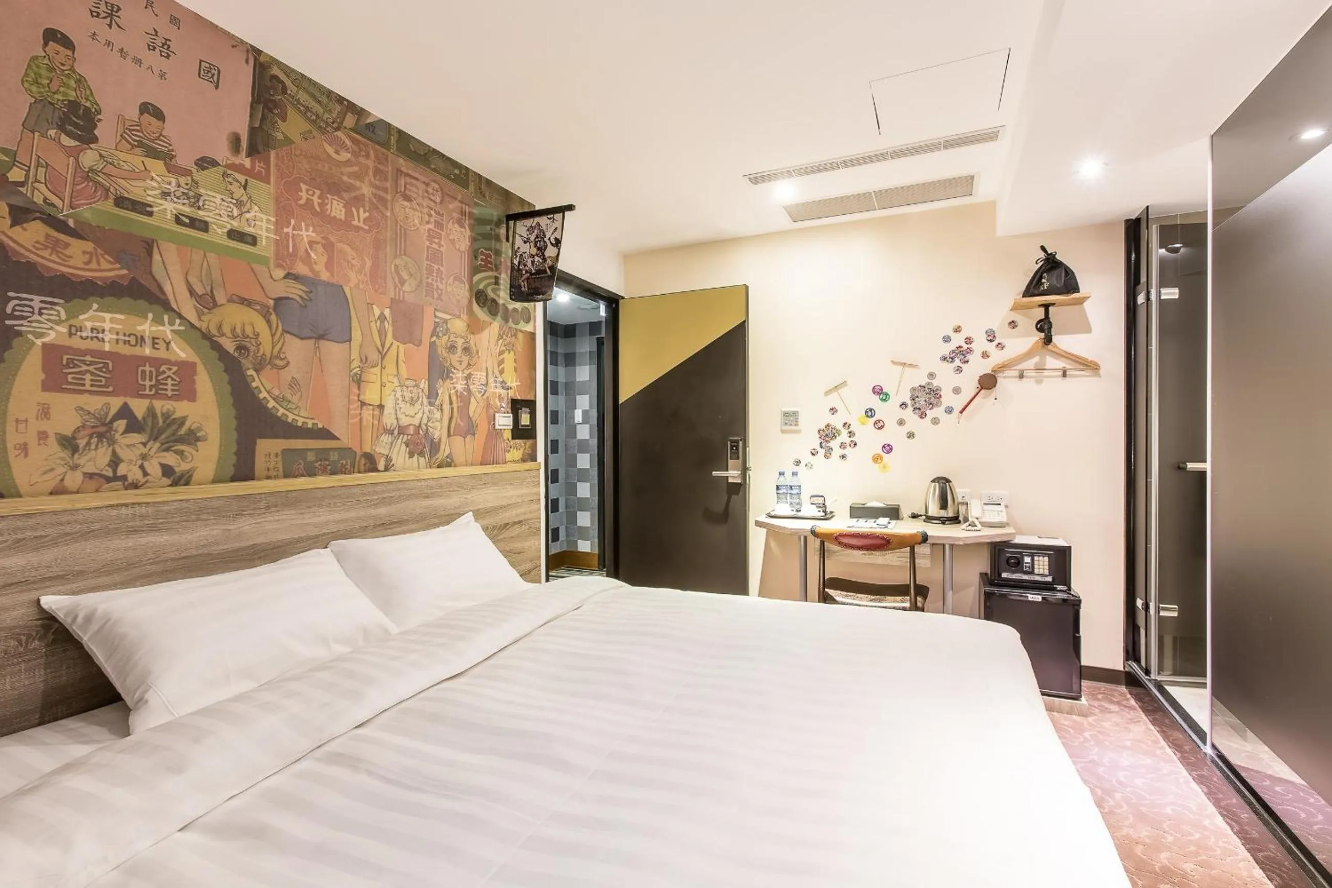 Photo of the whole room, Bed in RF Hotel  Linsen