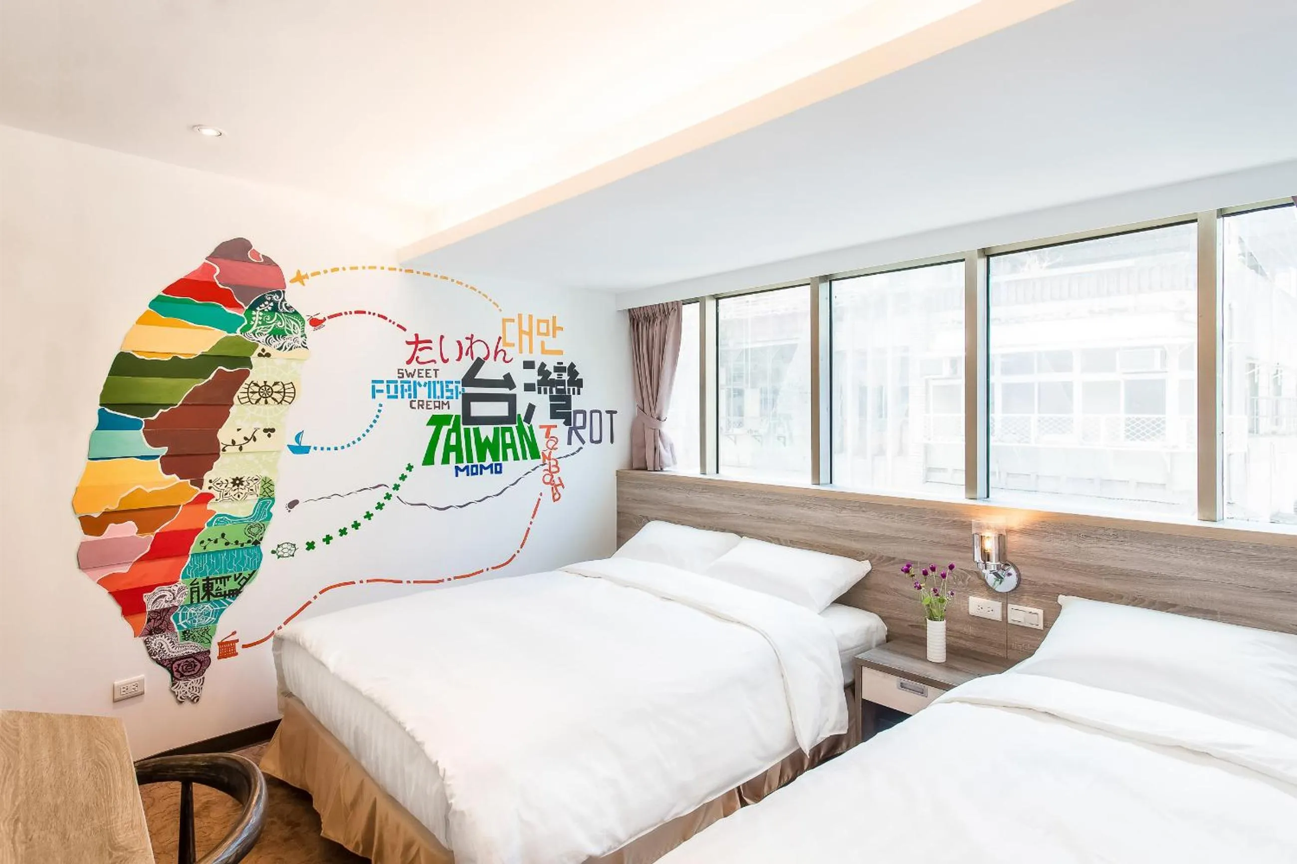 Photo of the whole room, Bed in RF Hotel  Linsen