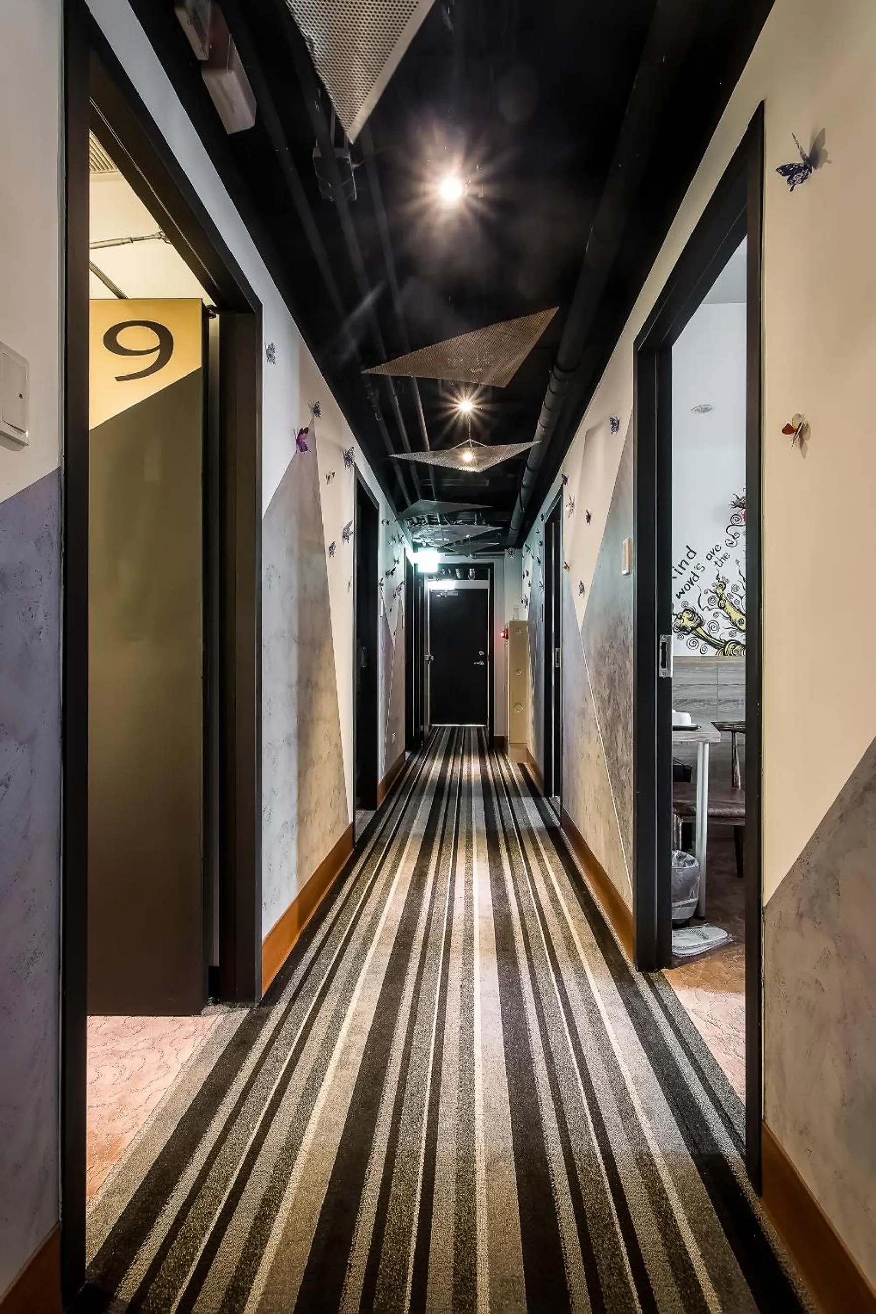 Decorative detail in RF Hotel  Linsen