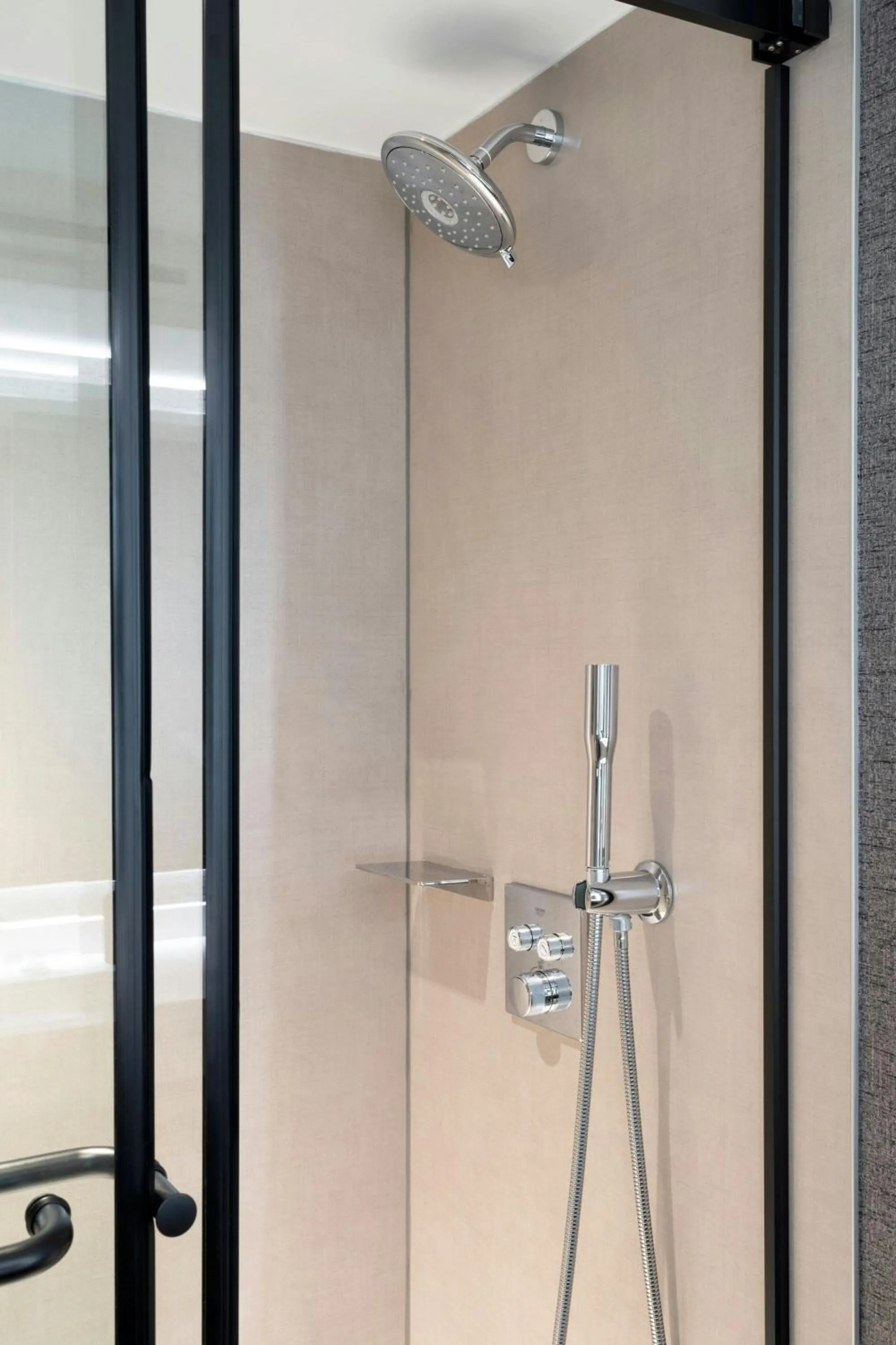 Bathroom in Four Points Nashville - Brentwood