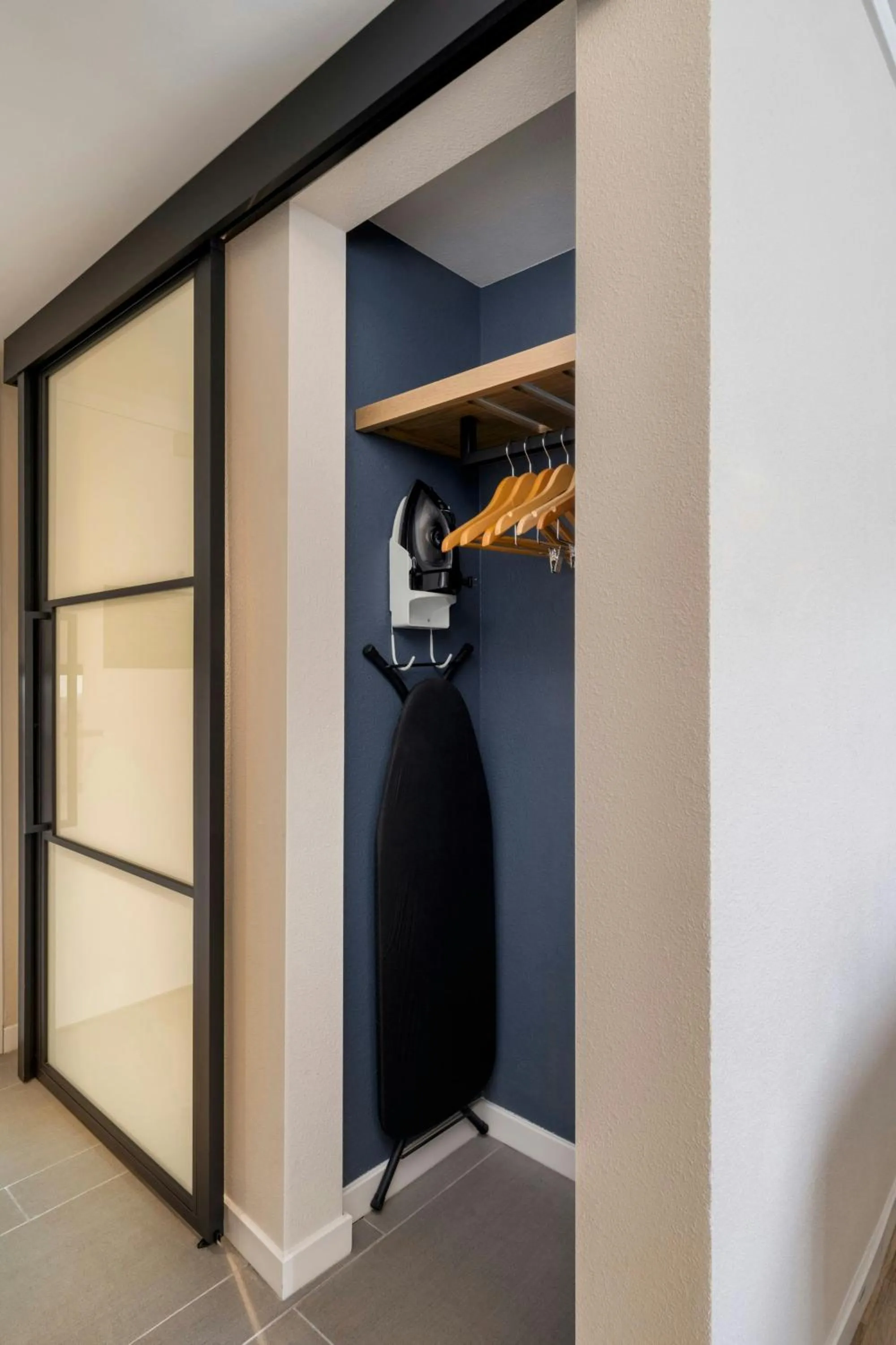 Photo of the whole room in Four Points Nashville - Brentwood