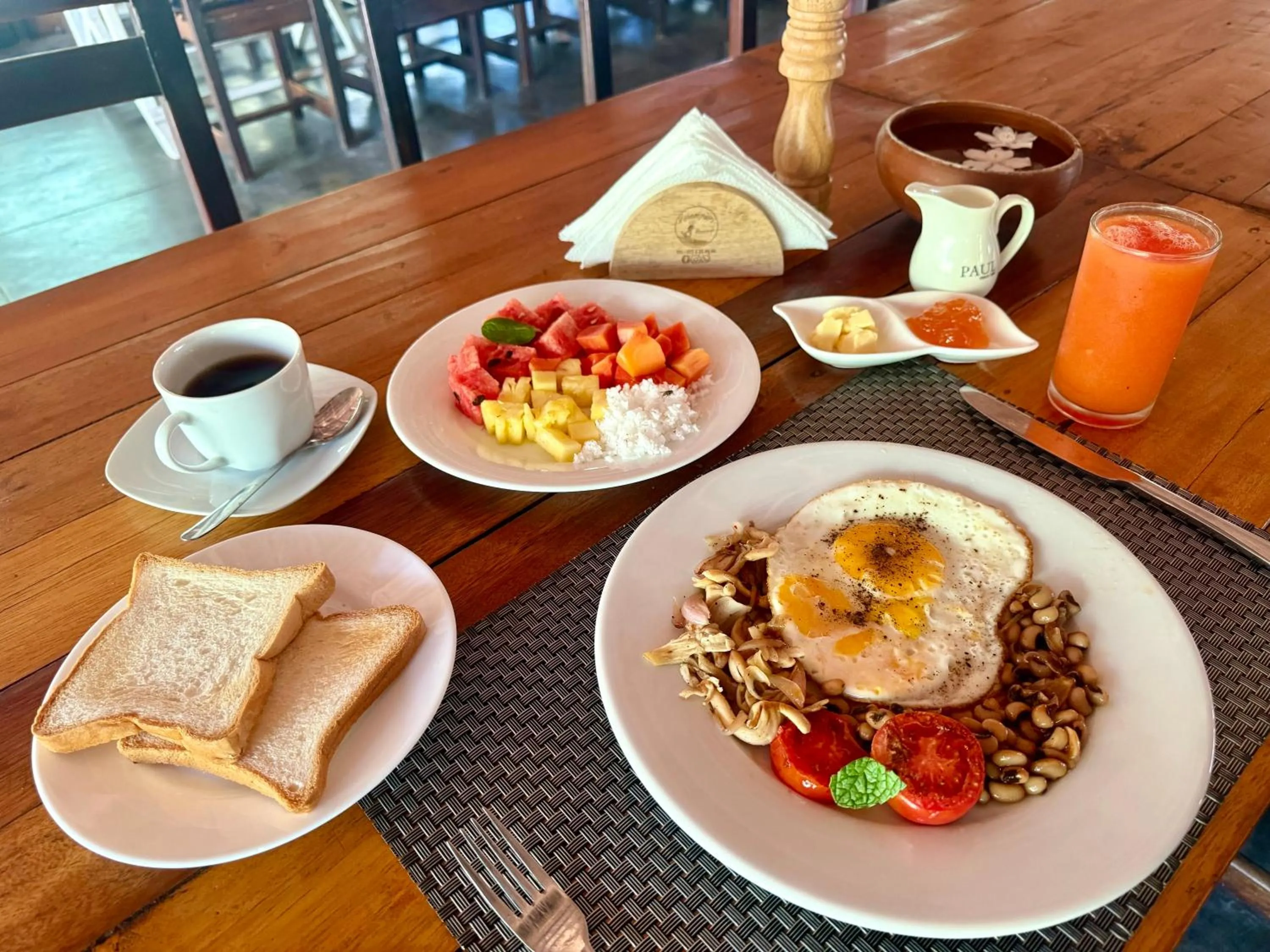 Food and drinks in Valampuri Kite Resort