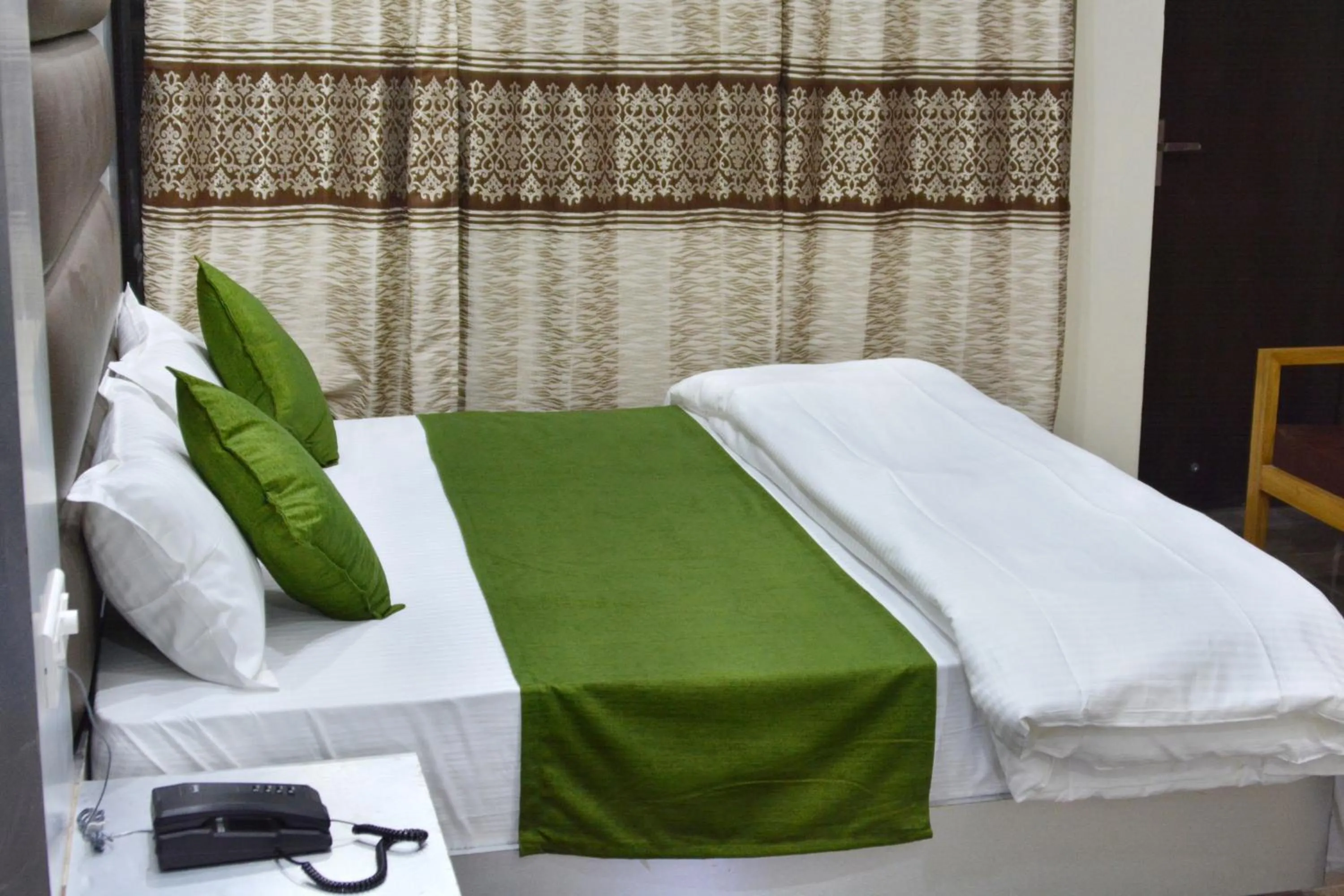 Bed in Hotel Trihari