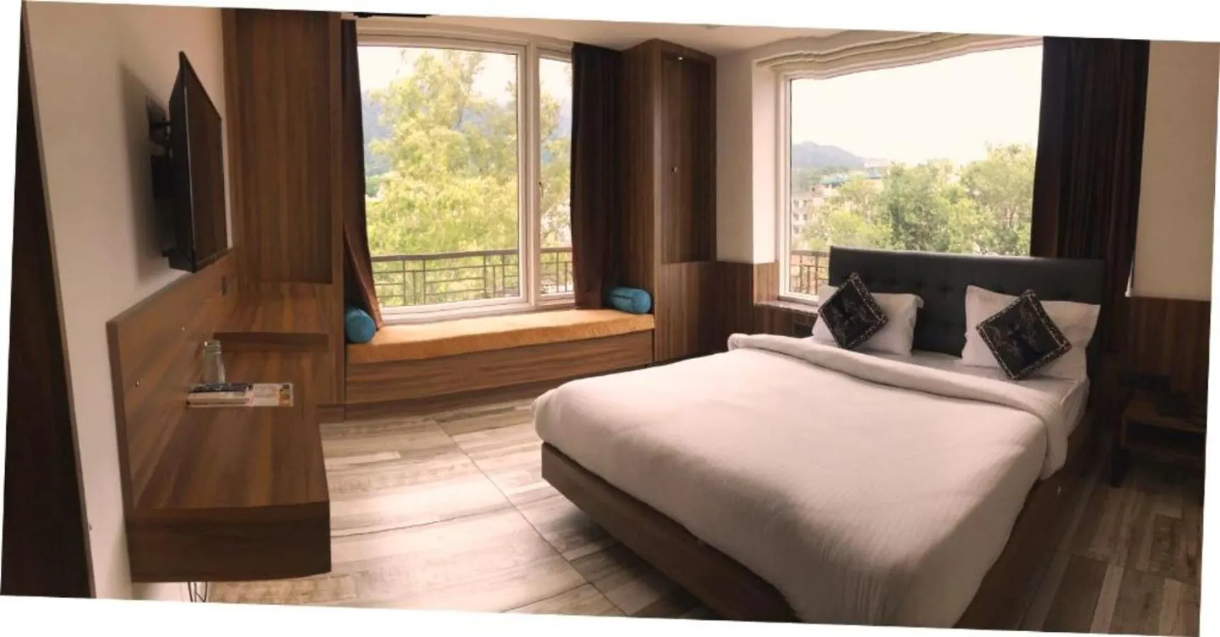 Photo of the whole room, Bed in Hotel Trihari