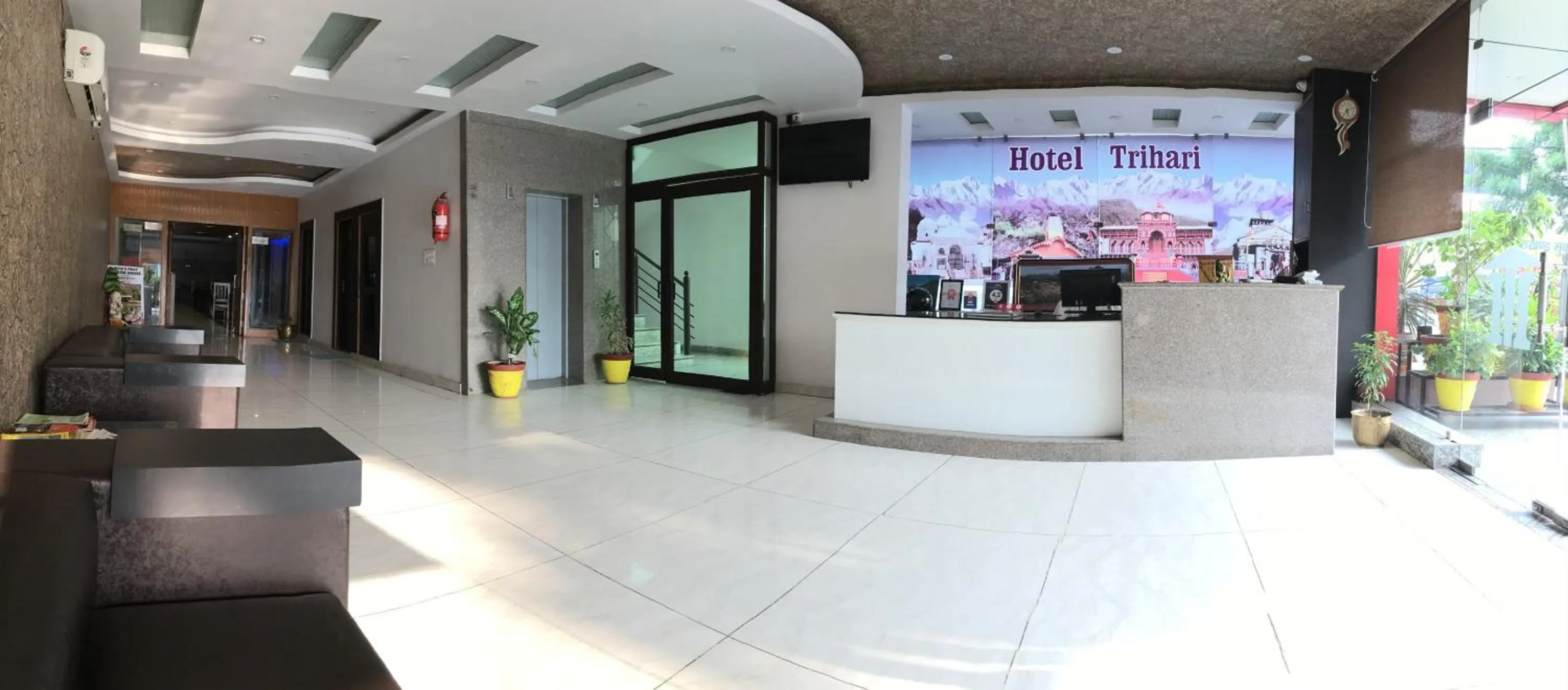 Lobby or reception in Hotel Trihari