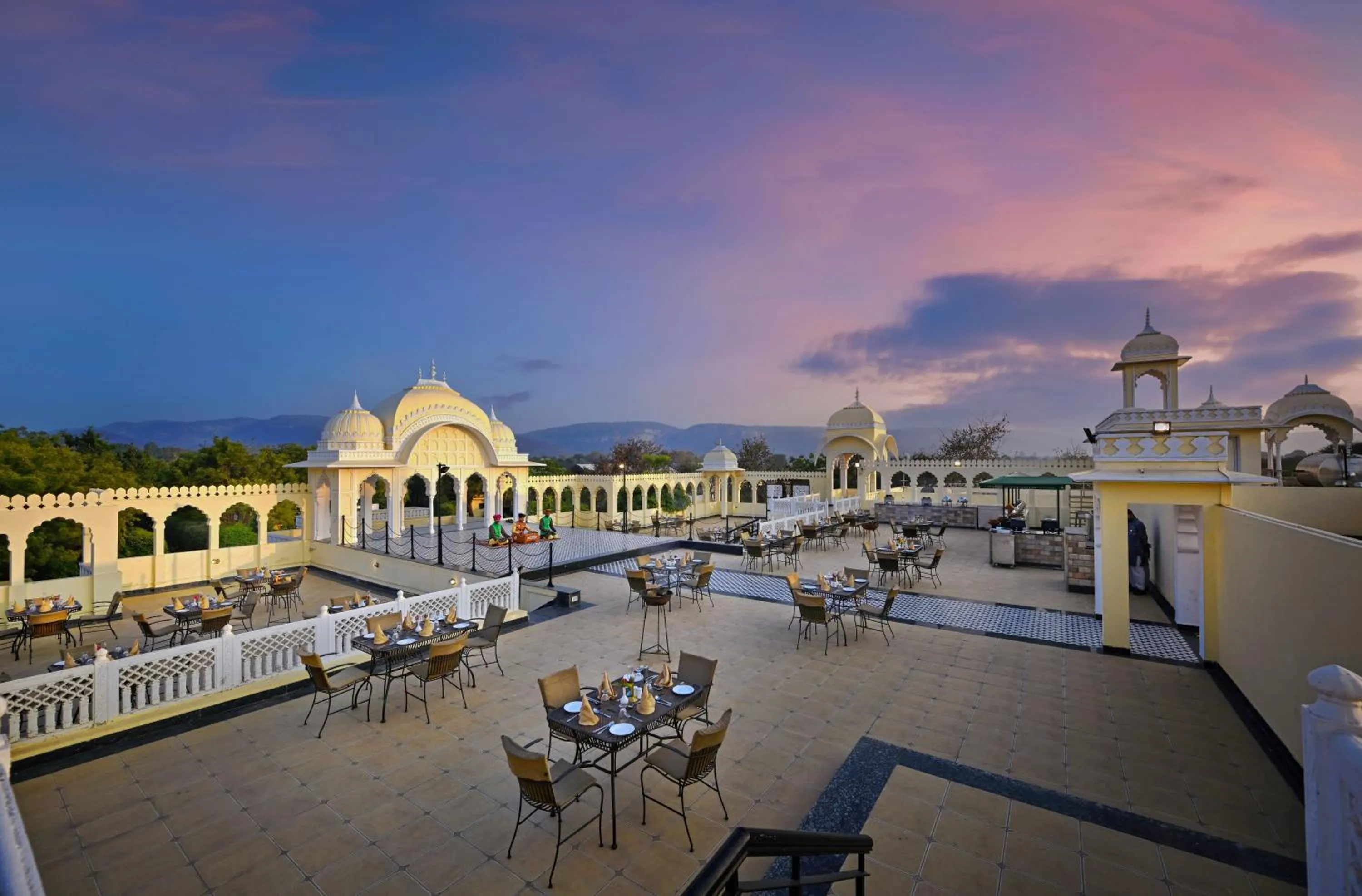 Restaurant/places to eat in The Tigress, Ranthambore