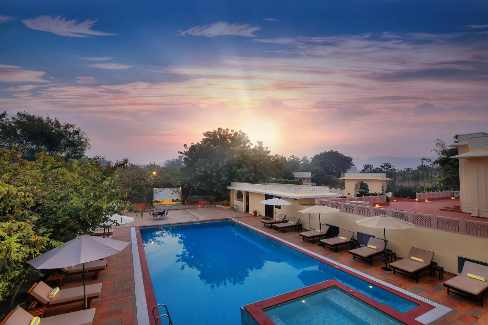 Pool view in The Tigress, Ranthambore