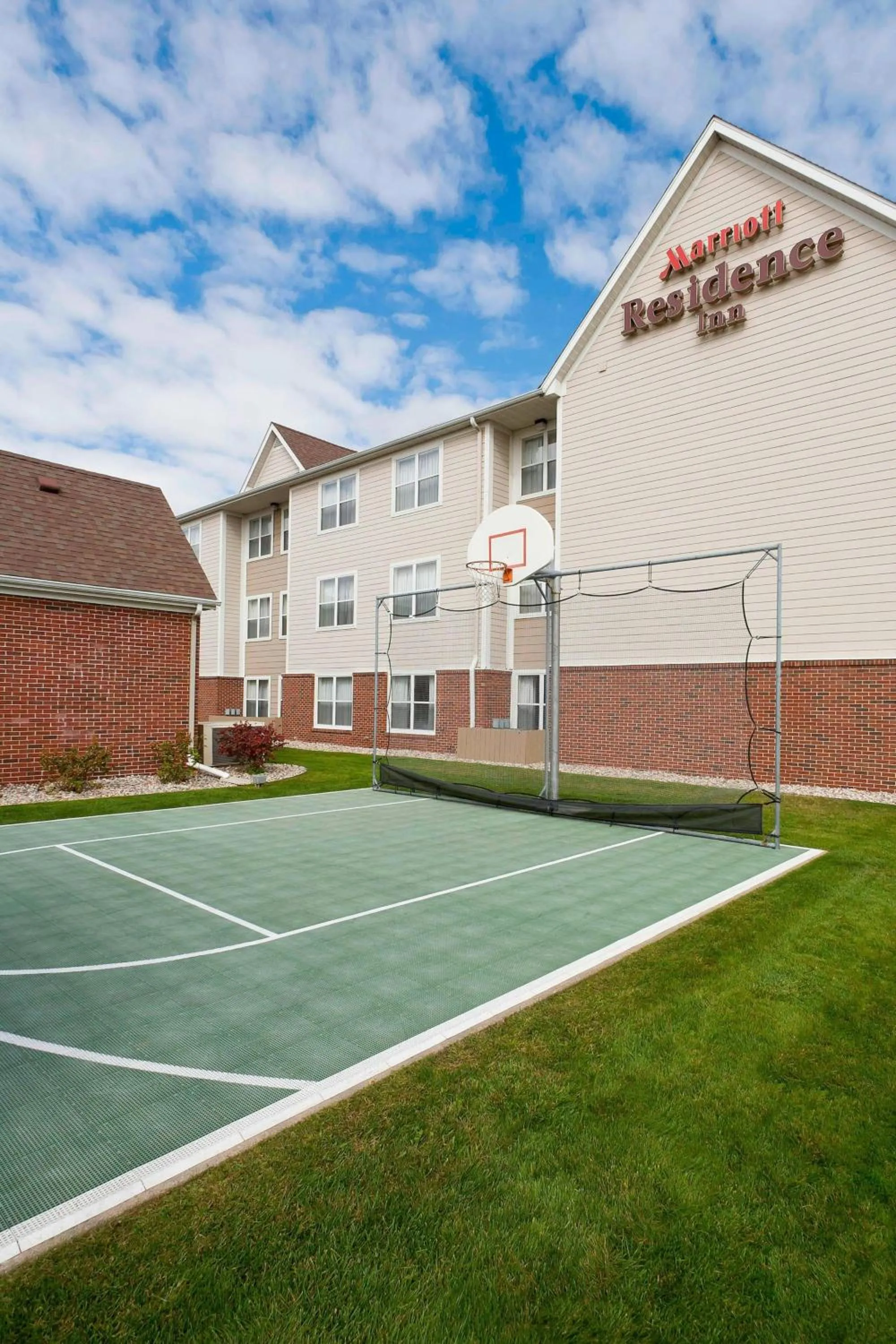 Fitness centre/facilities in Residence Inn Madison East